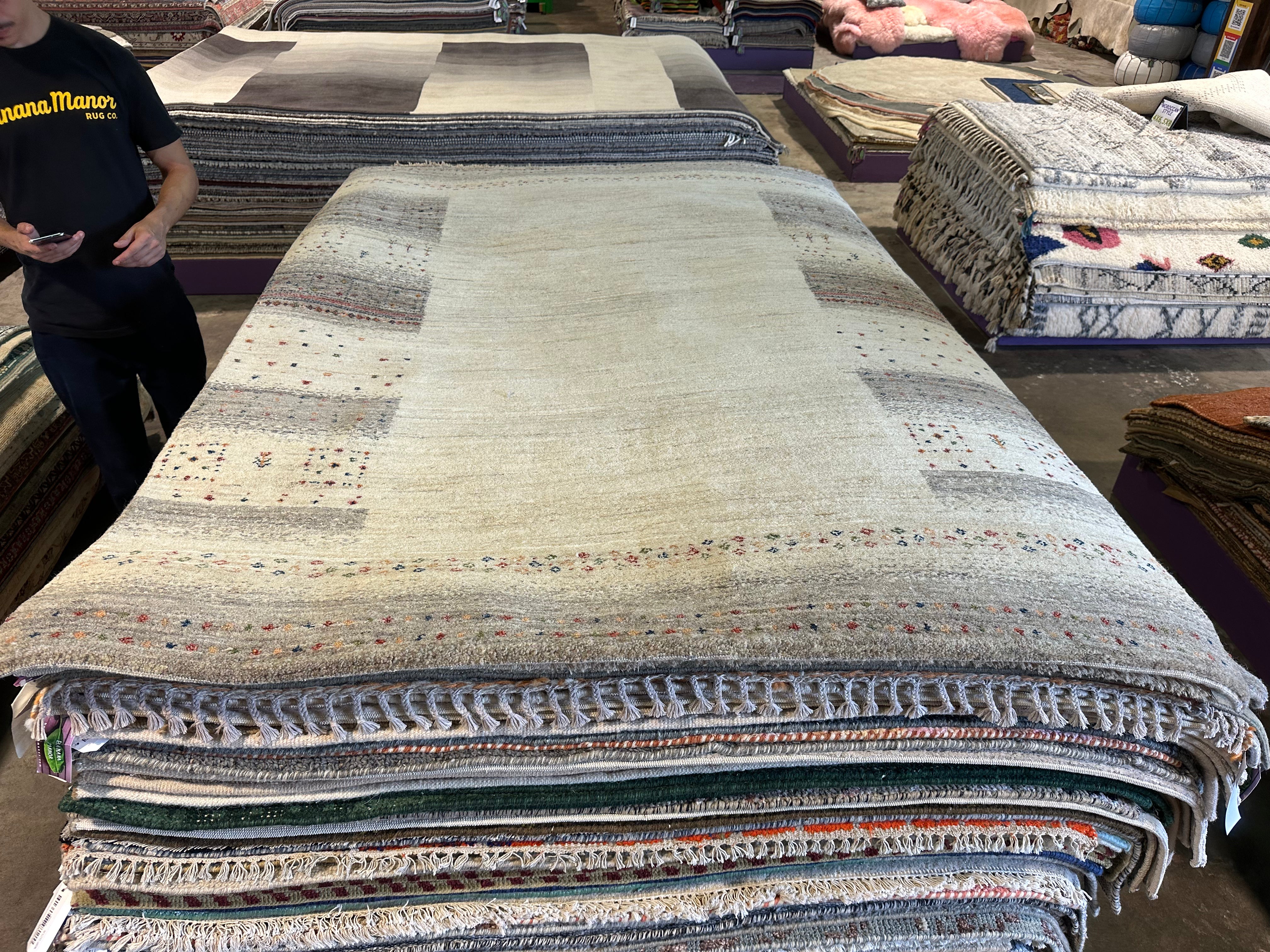 Per Saari 5.3x7.6 Grey Hand-Knotted Modern Style Rug