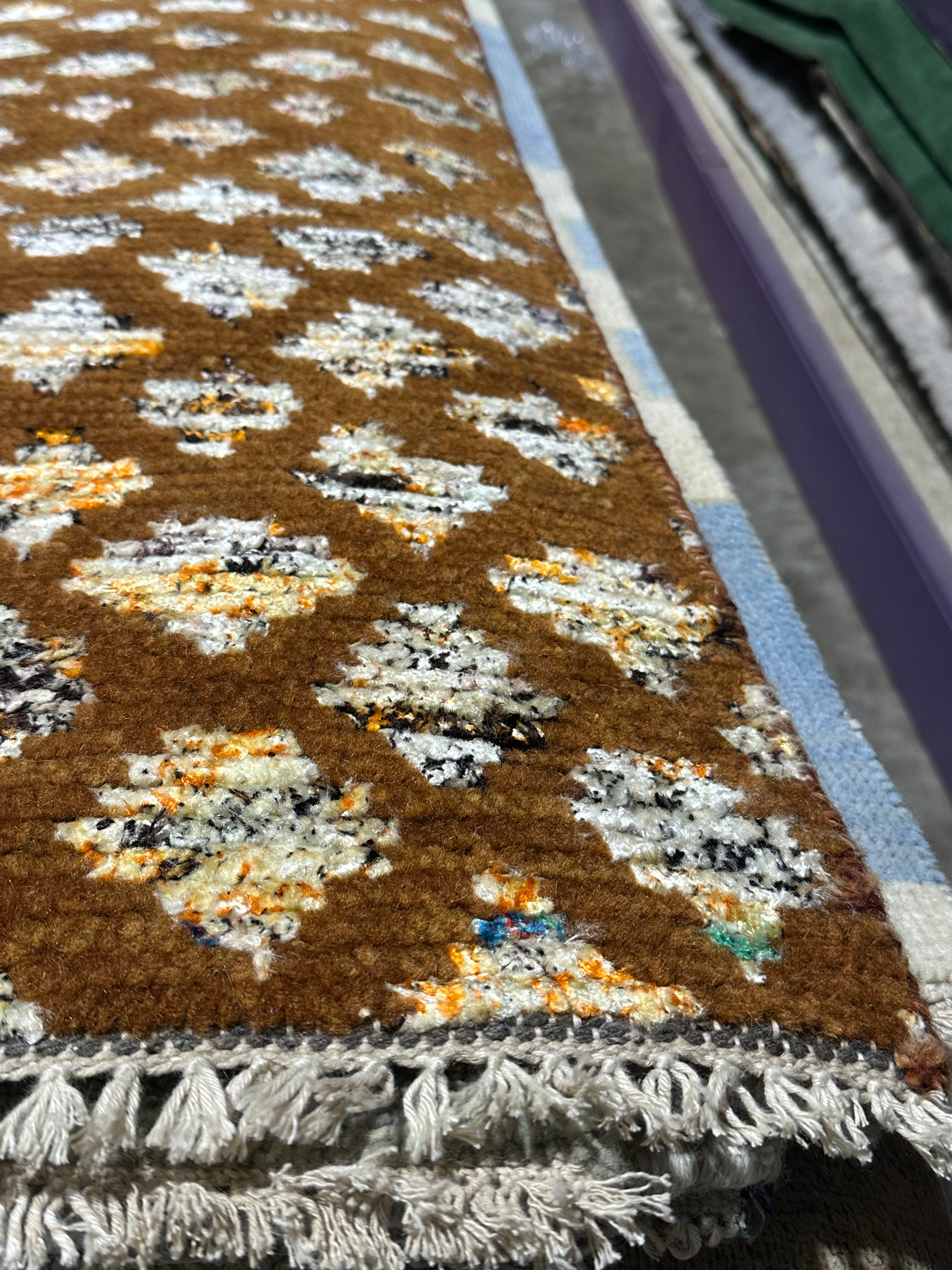 David E. Kelley Hand-Knotted Brown Modern Runner - Multiple Sizes