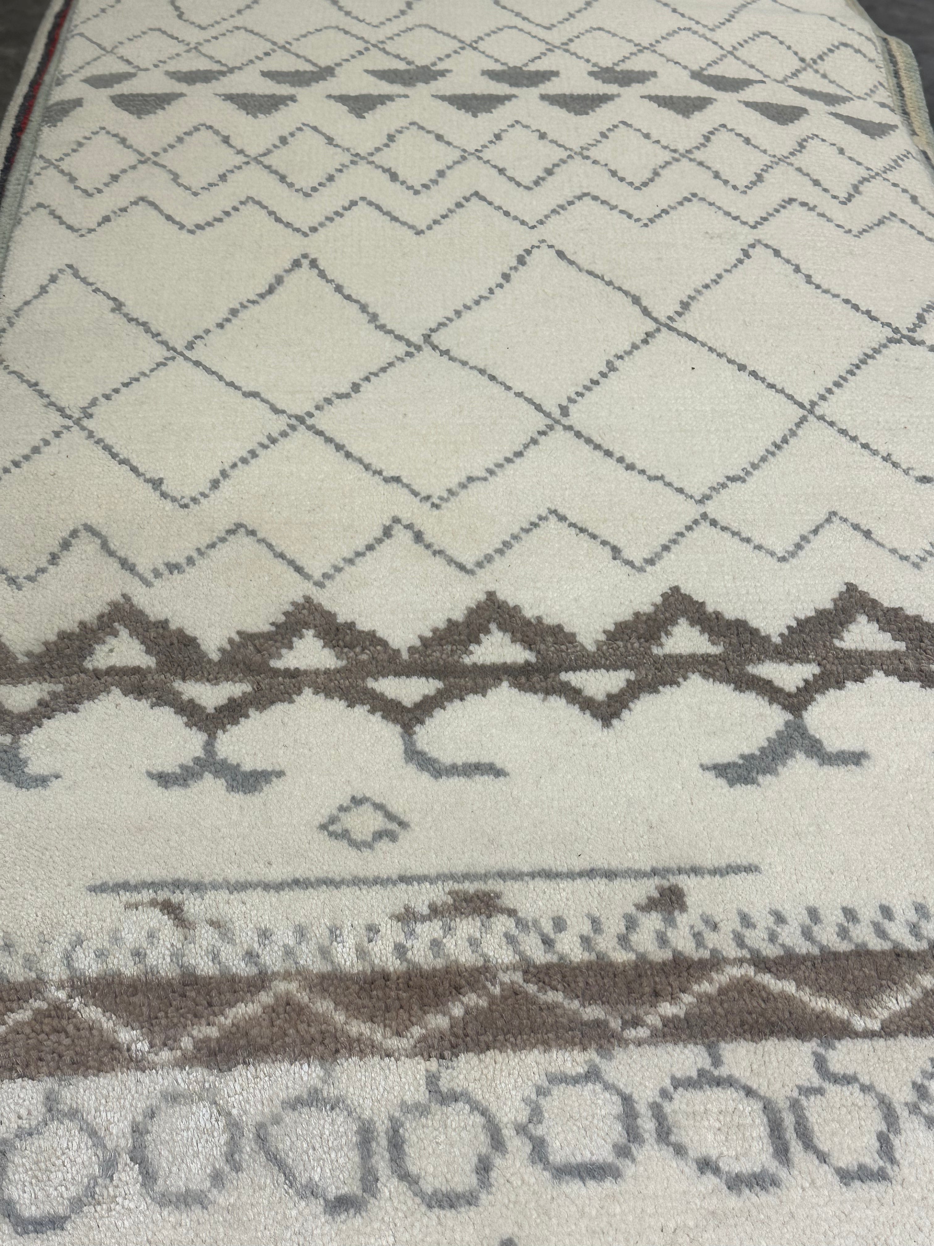 Noah Weissman 2.9x5.9 Cream Hand-Knotted Moroccan Style Runner