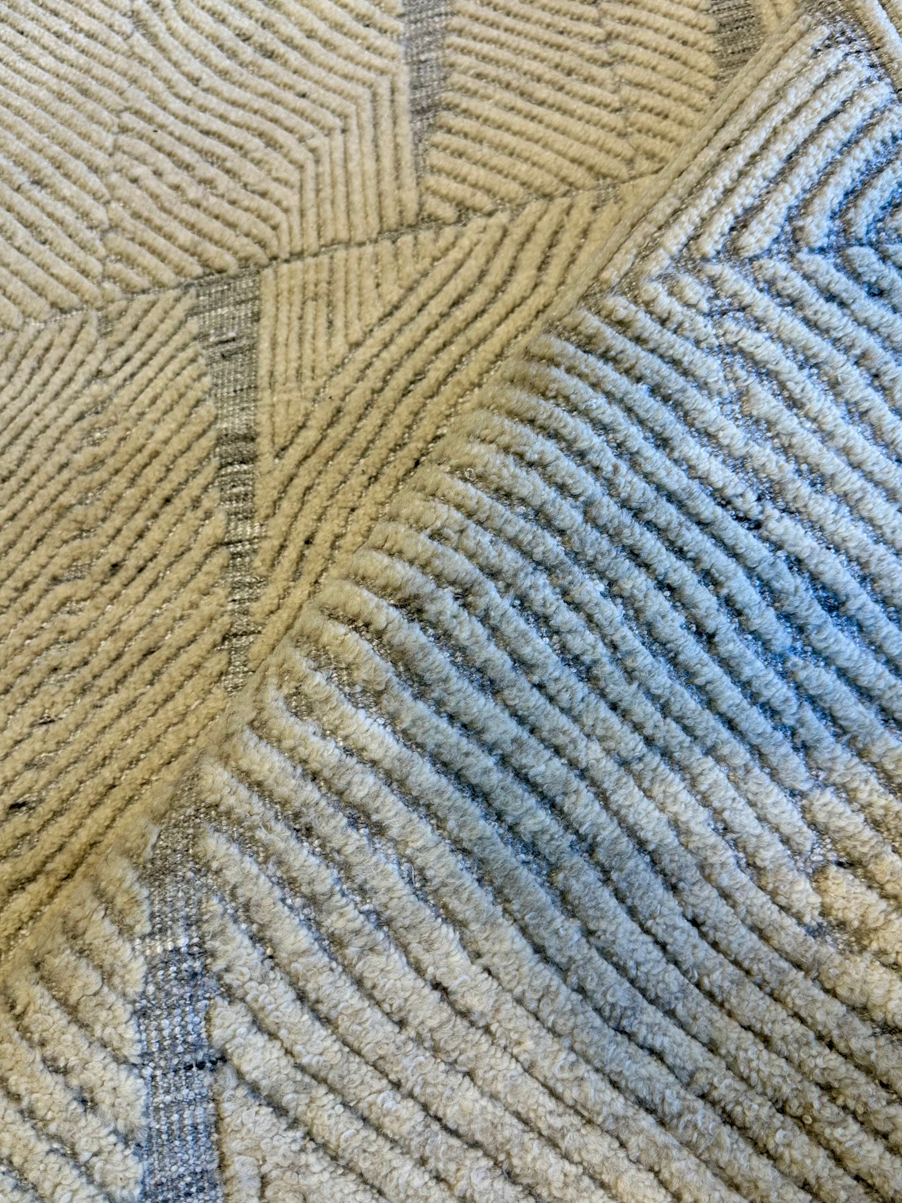 Gregory Harrison 9.9x13.9 Hand-Knotted Modern High-Low beige and Grey