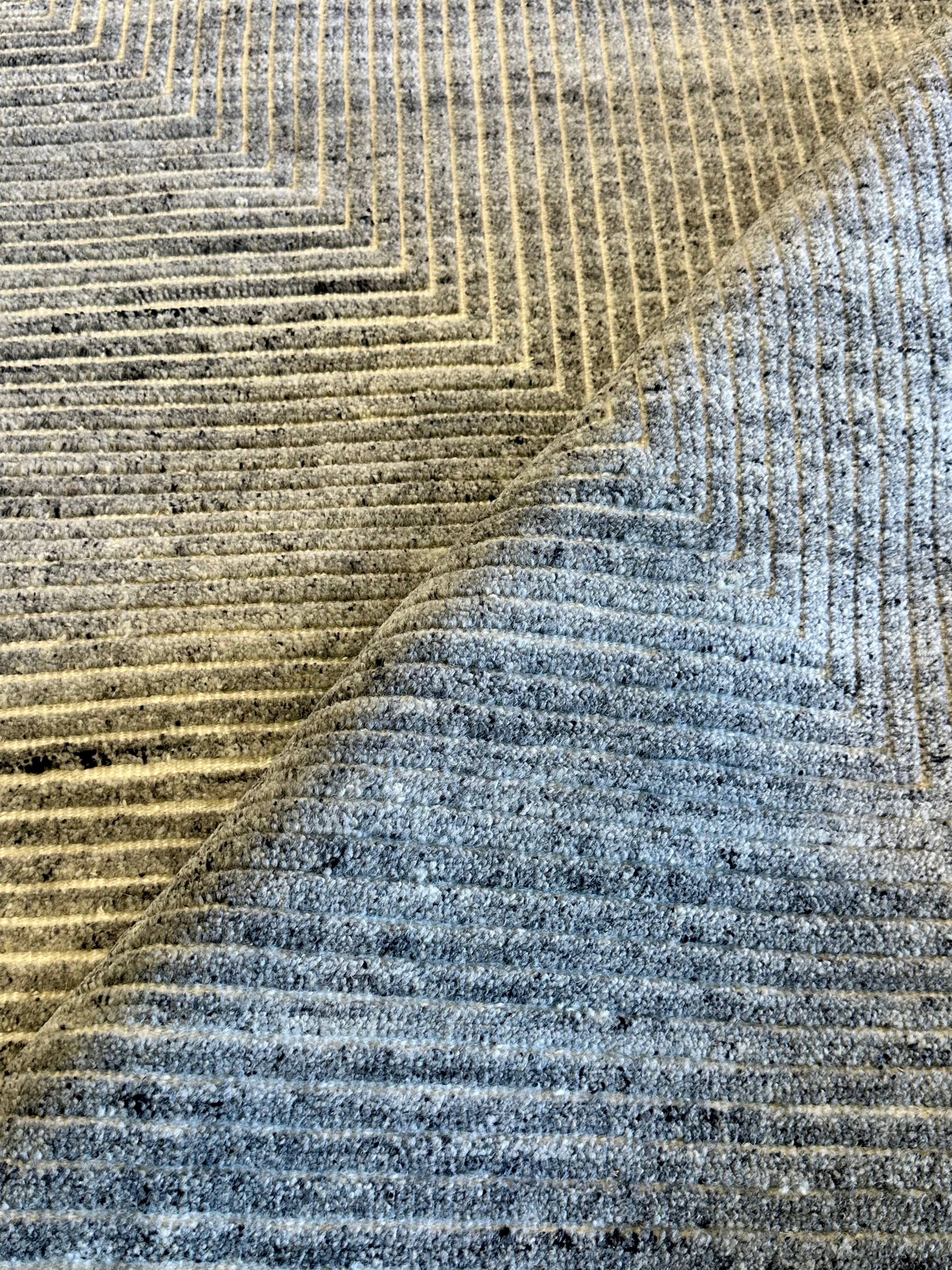 Mel Ferrer 10x13.9 Hand-Knotted Grey & Ivory Modern