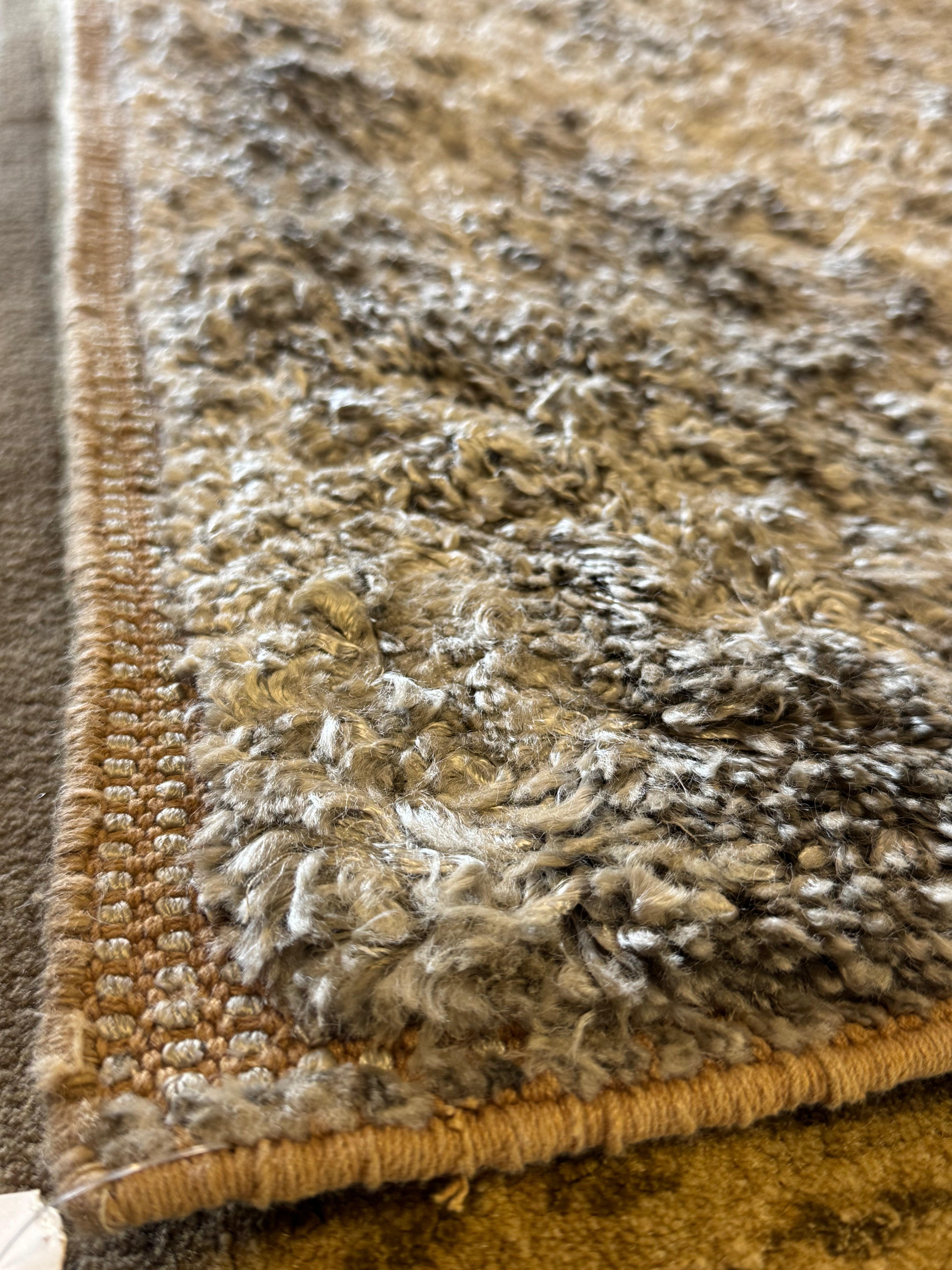 Saul Goodman 8x10 Silver Banana Shag SW Pewter Tibetan Rug