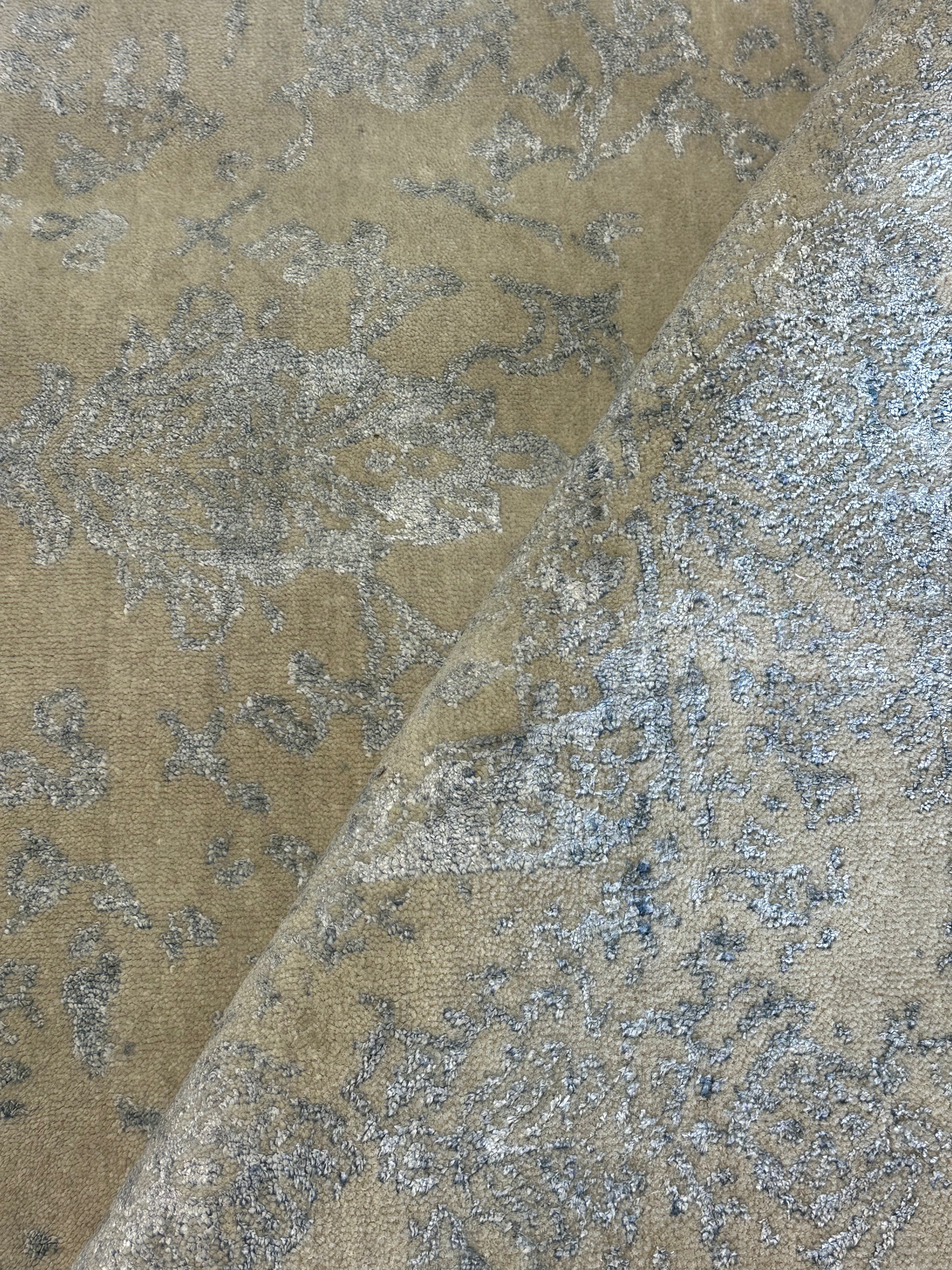 Louis Marc Silver Hand-Knotted Modern Style Rug - Multiple Sizes