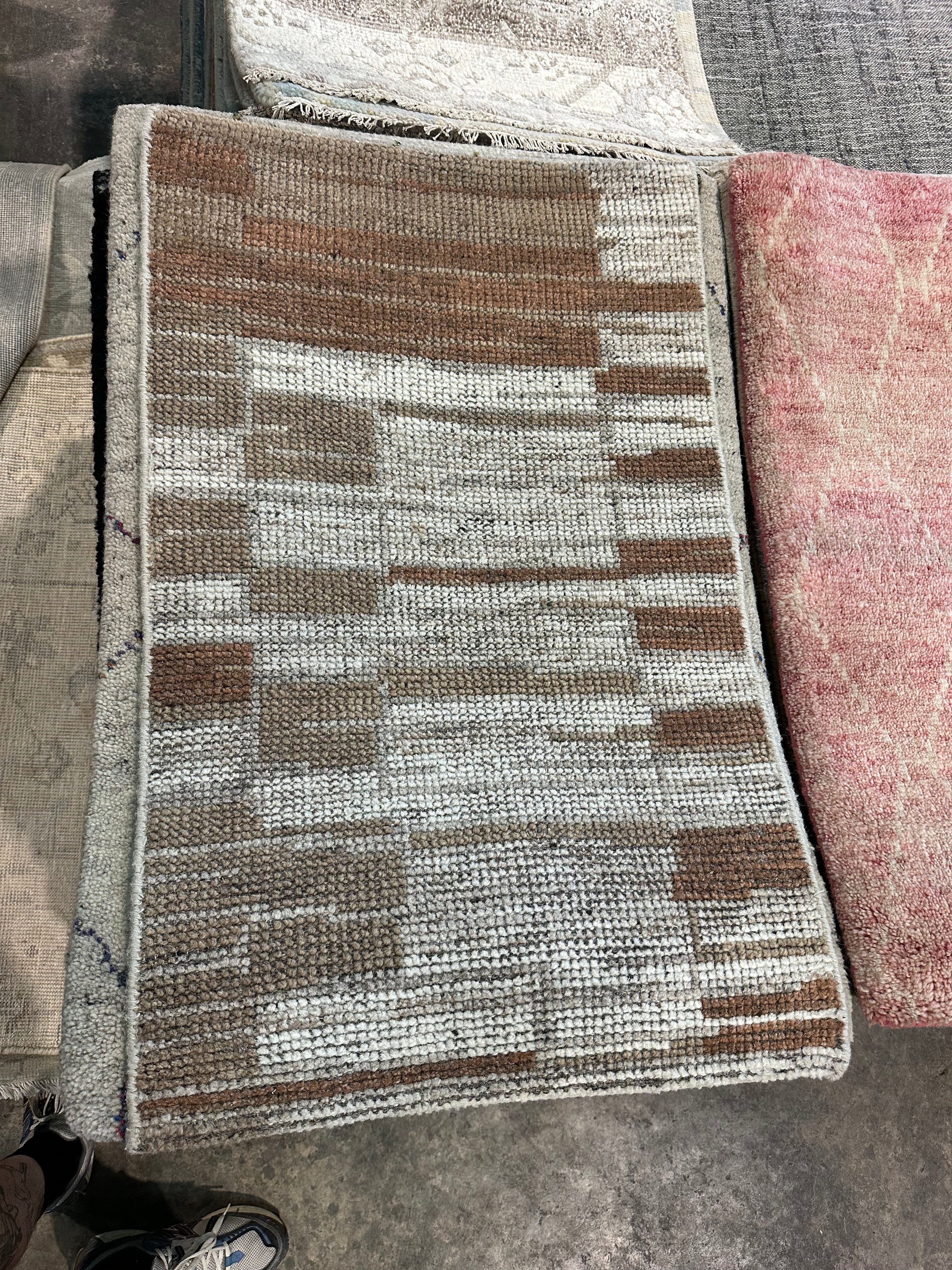 Barry Kolman 2x3 Hand-Knotted Modern Rug