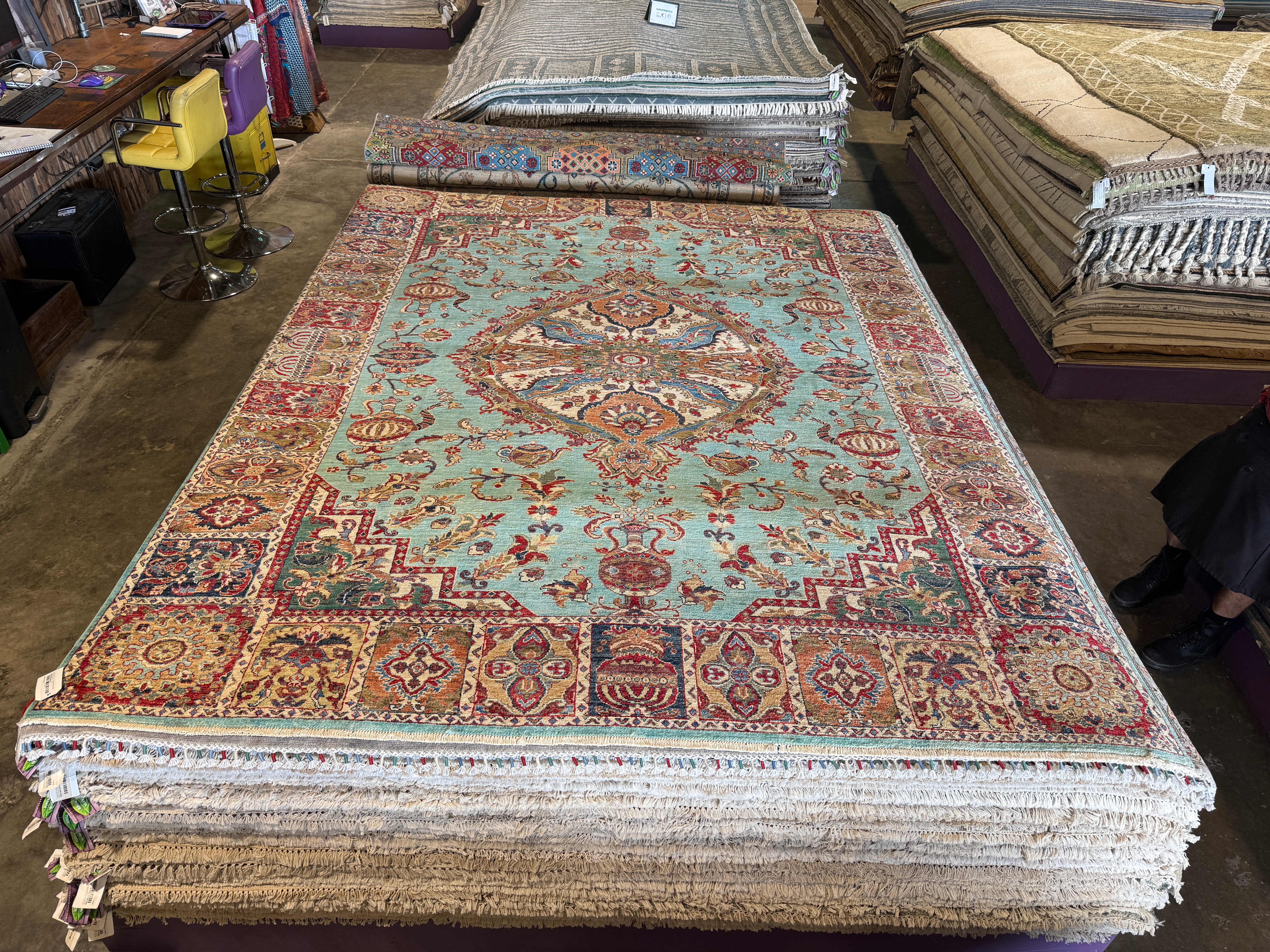 Jessica Chastain 7.11x9.11 COLOR Afghani Heriz Rug