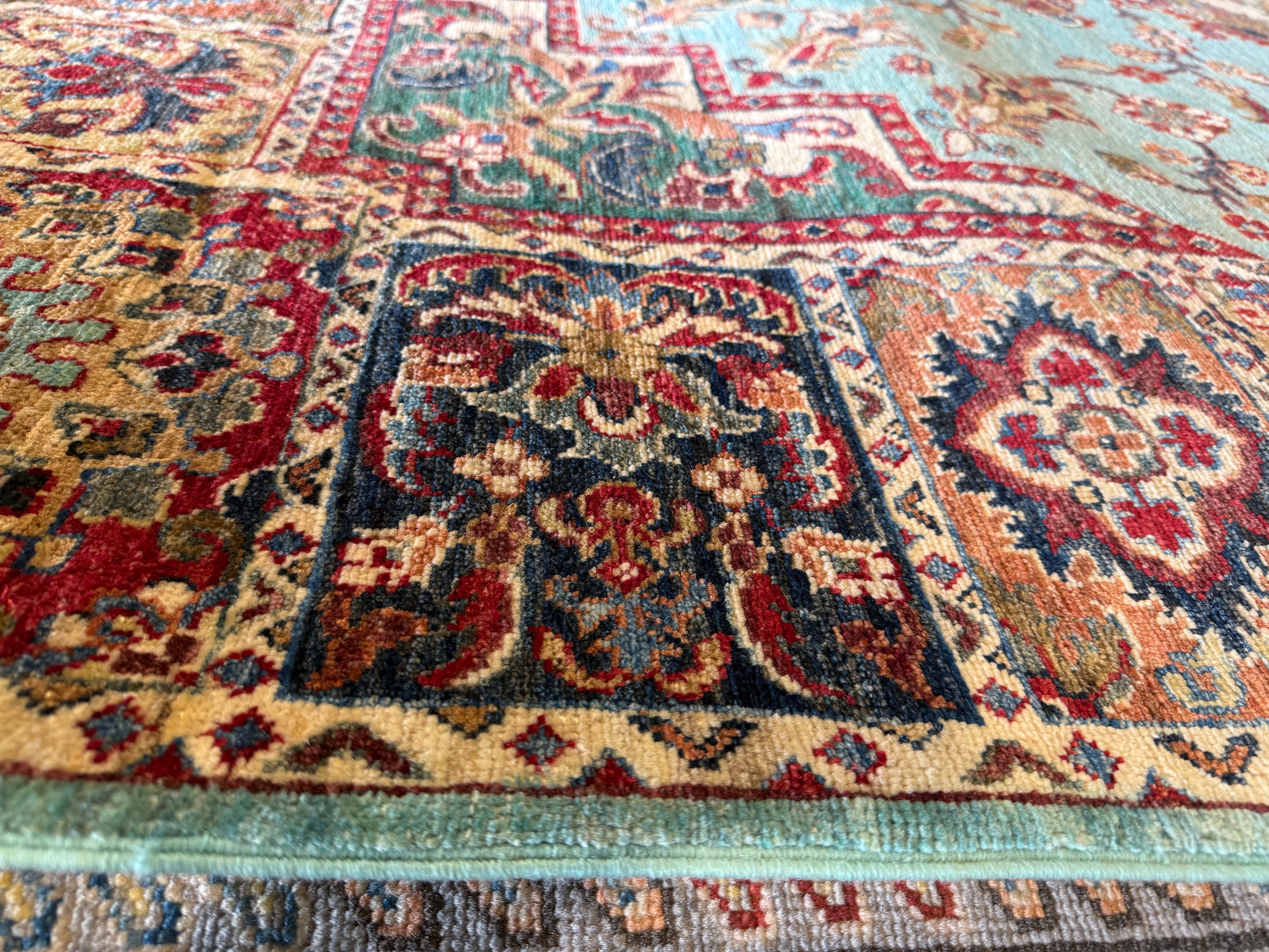 Jessica Chastain 7.11x9.11 COLOR Afghani Heriz Rug