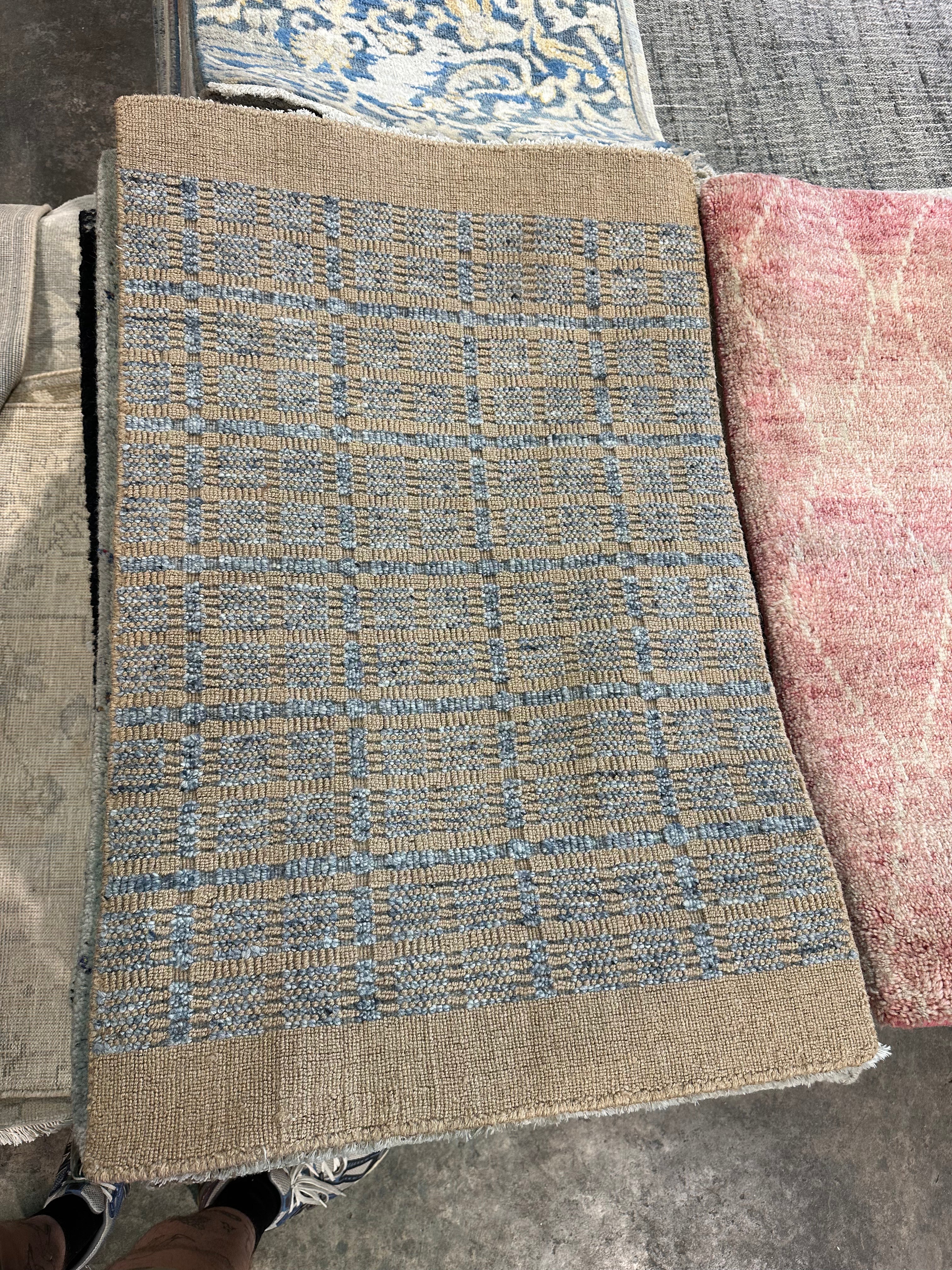 Jamal Outlaw 2x3 Hand-Knotted Modern Rug