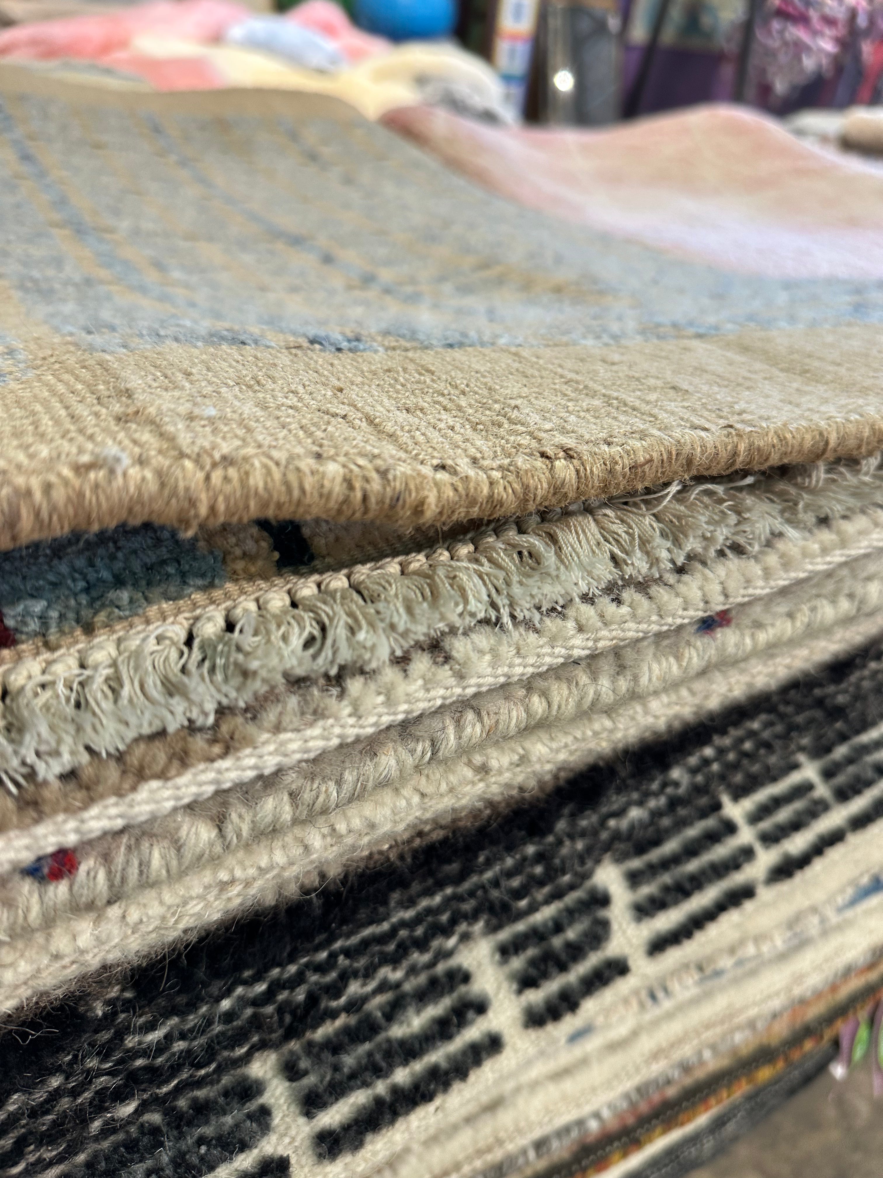 Jamal Outlaw 2x3 Hand-Knotted Modern Rug