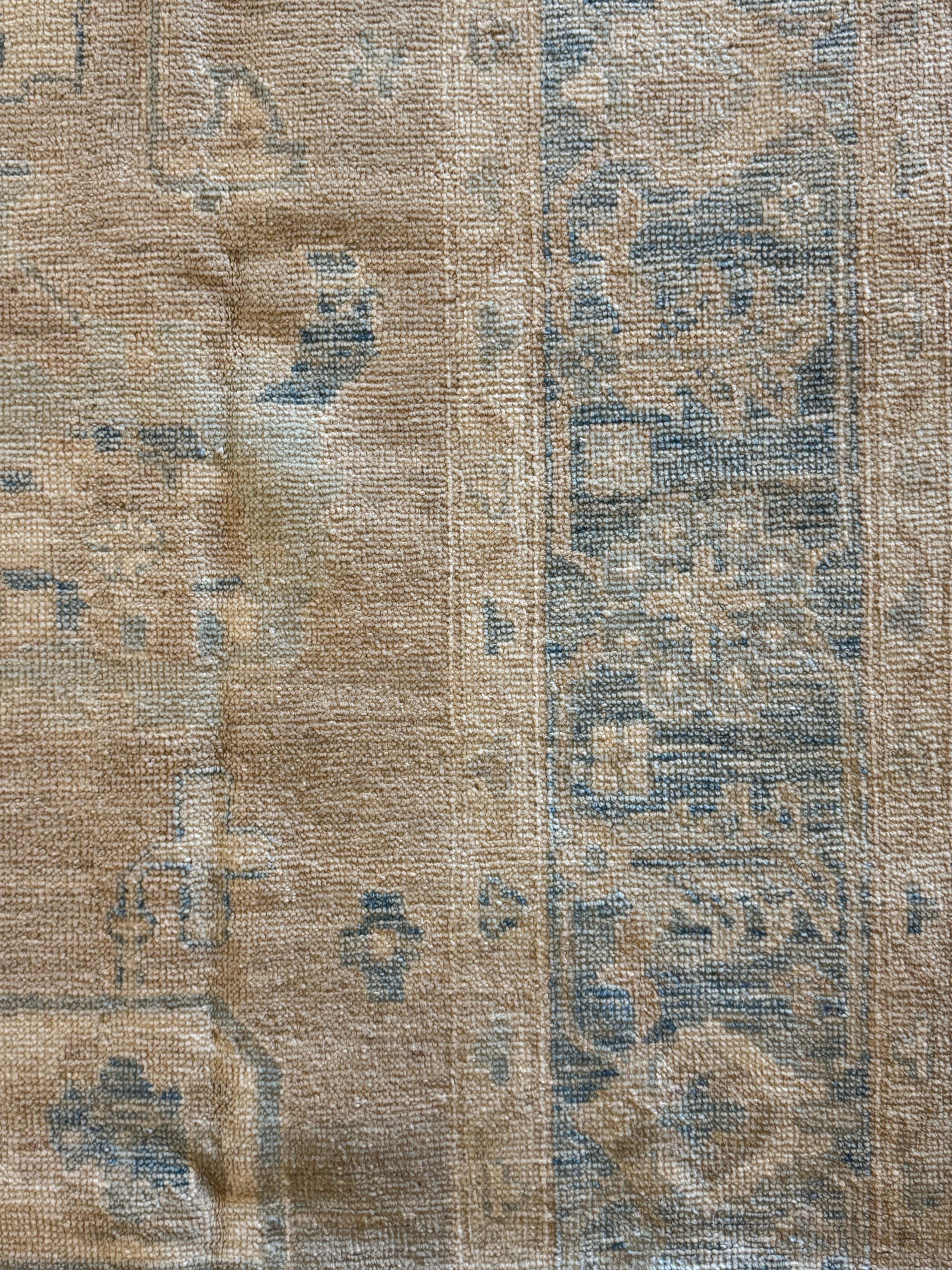 Phoebe Cousteau 7.7x9.9 Grey Whitewashed Afghani Oushak