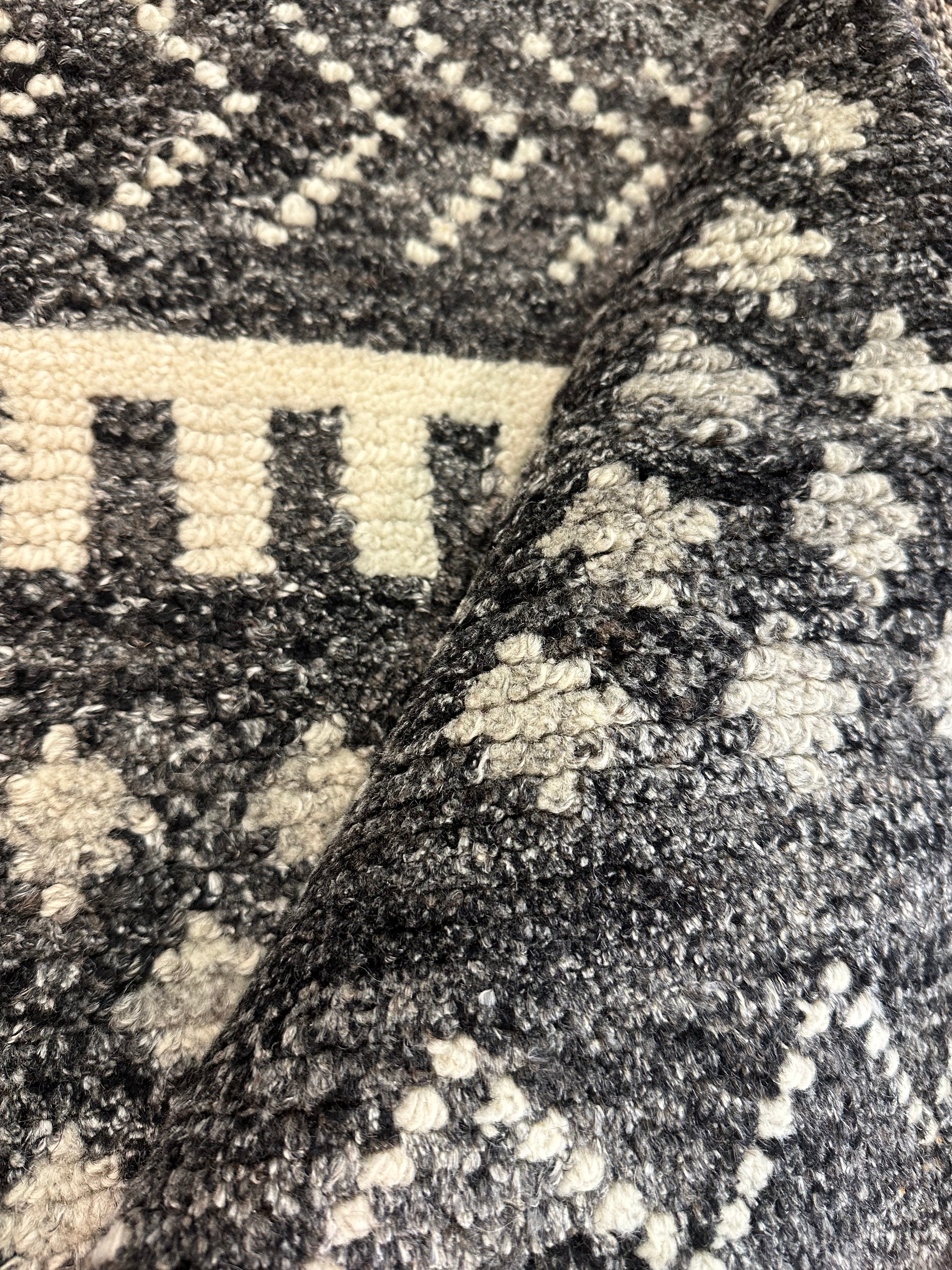Nate McFadden 2x3 Hand-Knotted Modern Rug