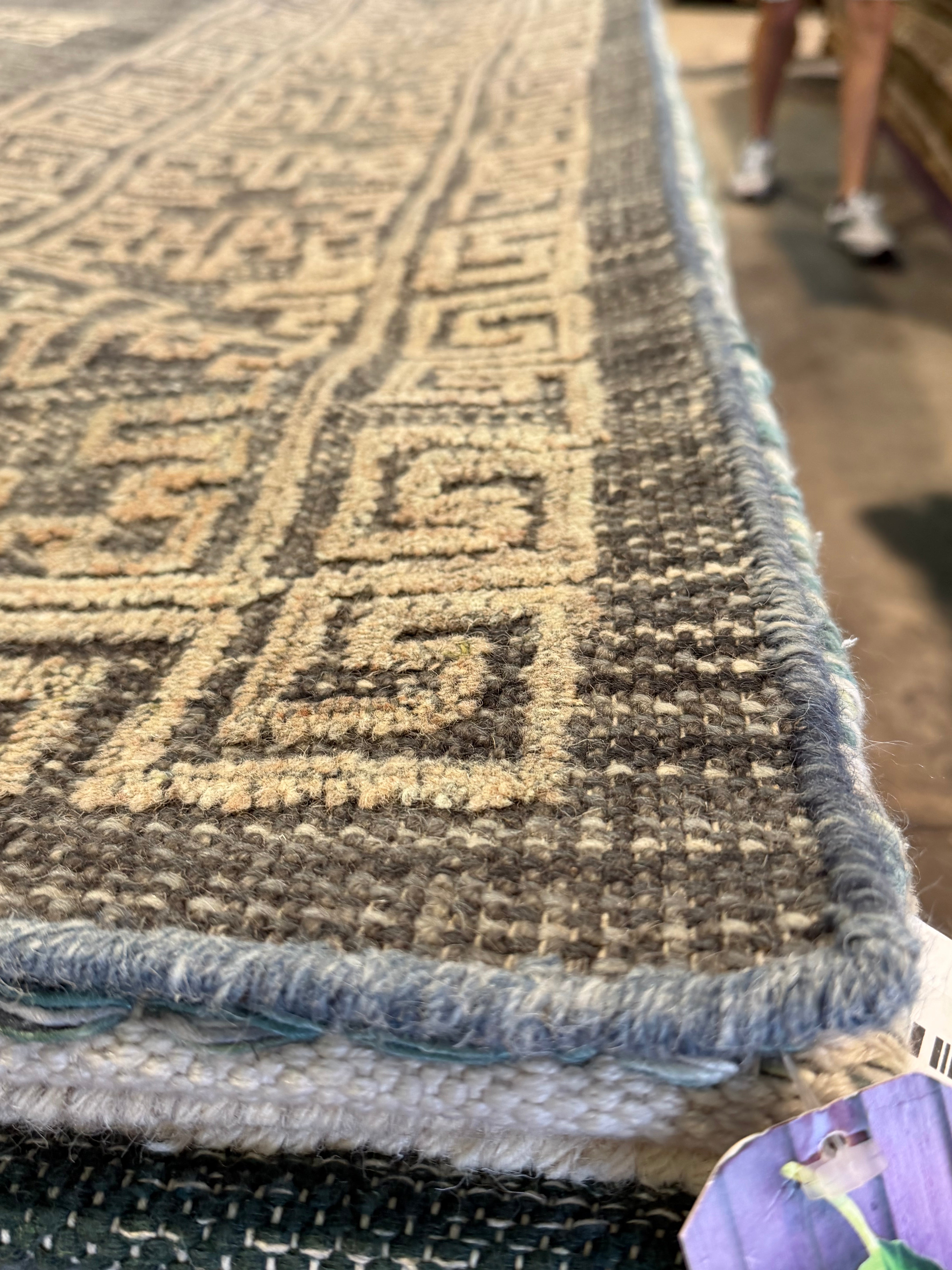 Michael Vaughan 7.6x9.6 Grey Handwoven Modern Rug