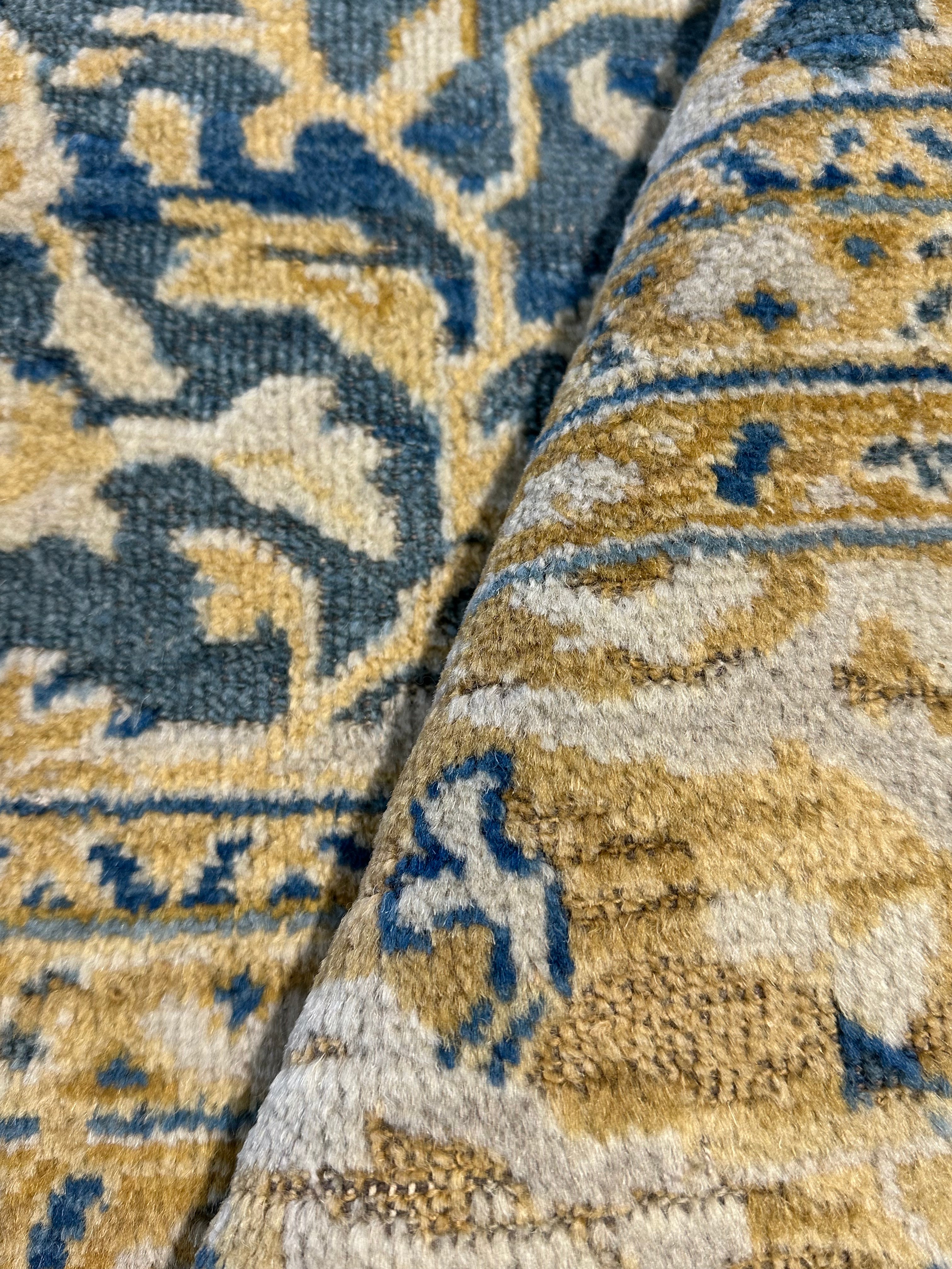 Laurel Lynn 2x3 Hand-Knotted Oushak Rug