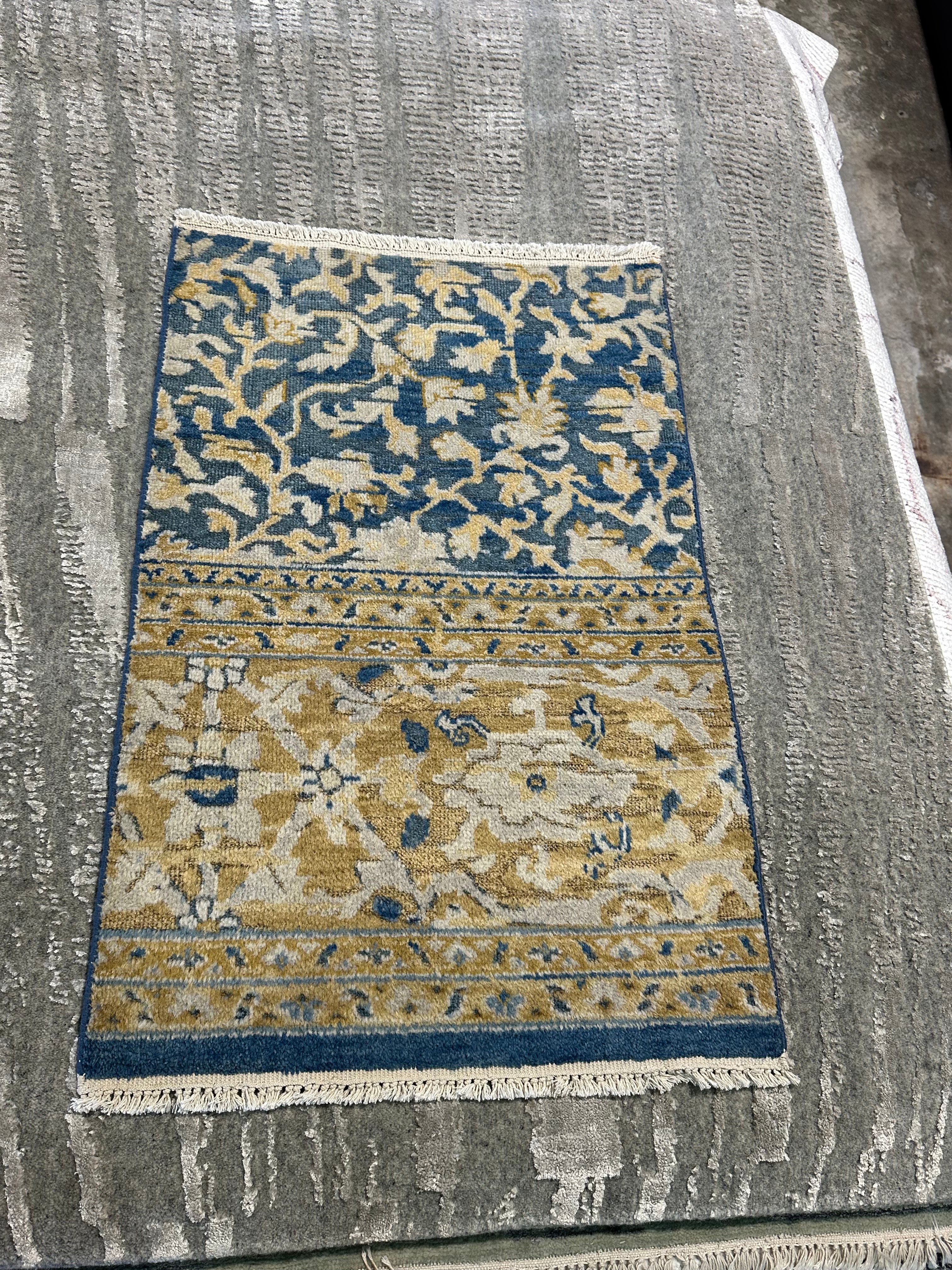 Laurel Lynn 2x3 Hand-Knotted Oushak Rug