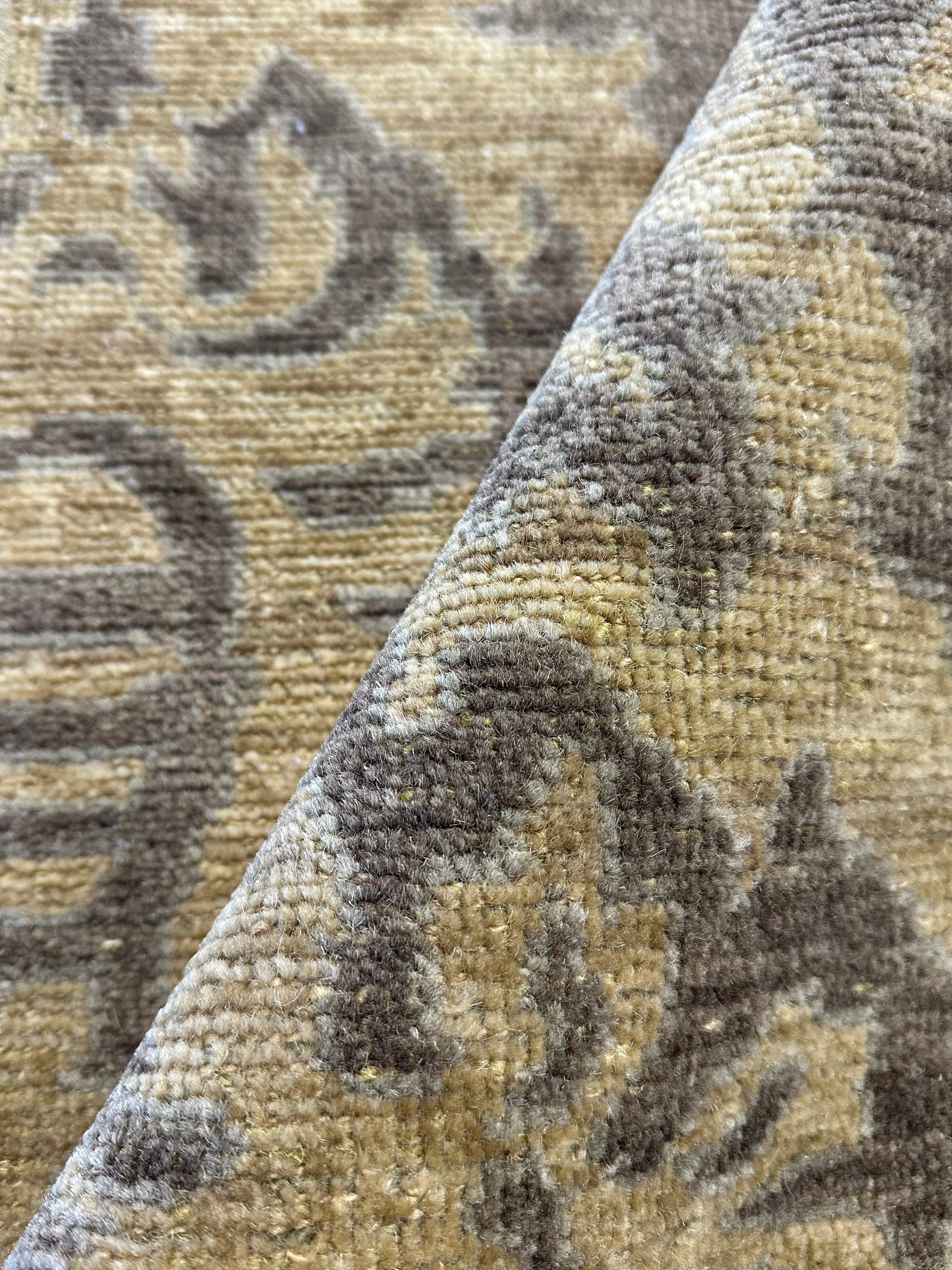 Elizabeth Harlow  2x3 Hand-Knotted Oushak Rug