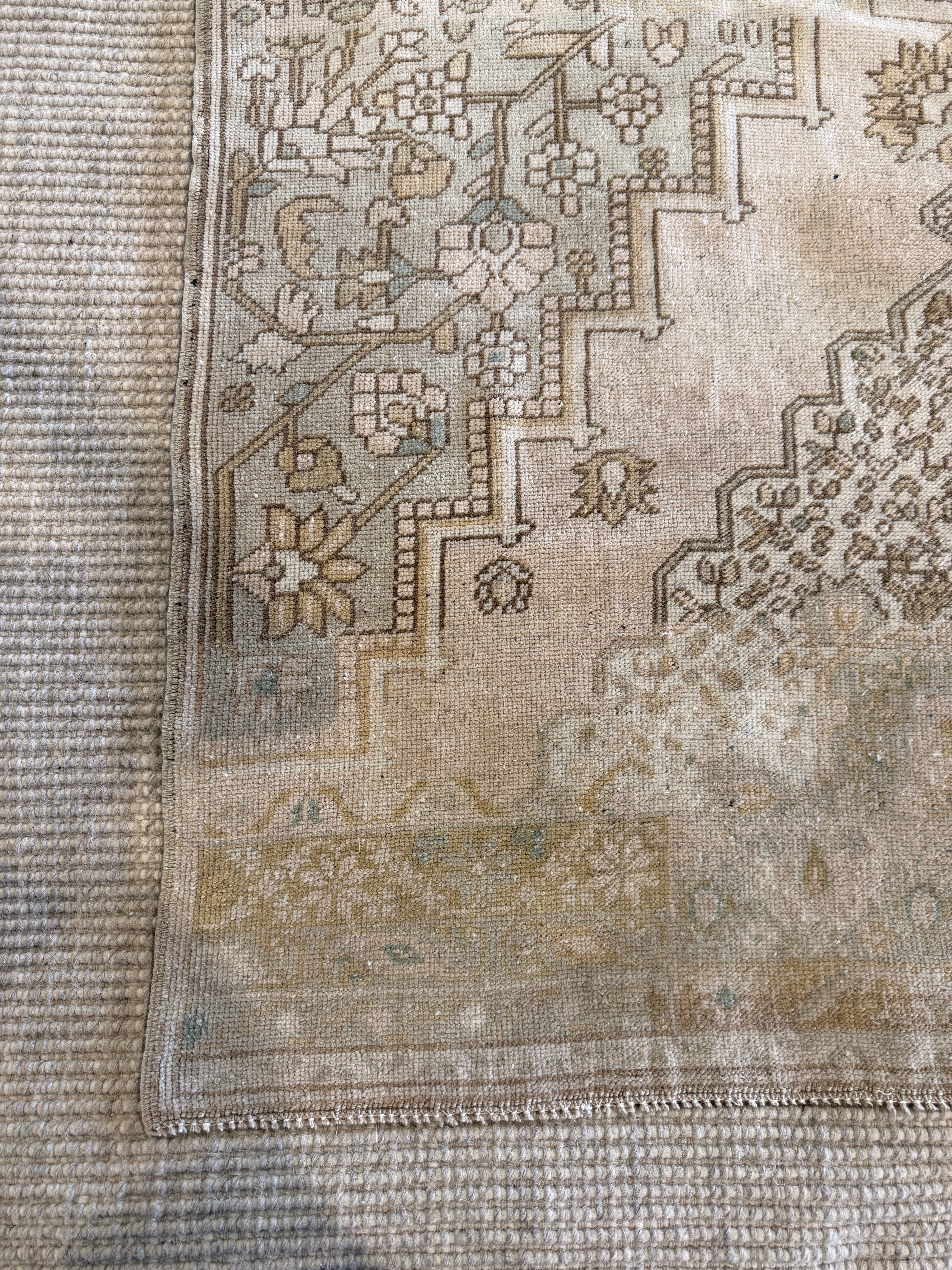 Kendra Looke 2.4x3.2 Light Pink Hand-Knotted Vintage Turkish Oushak