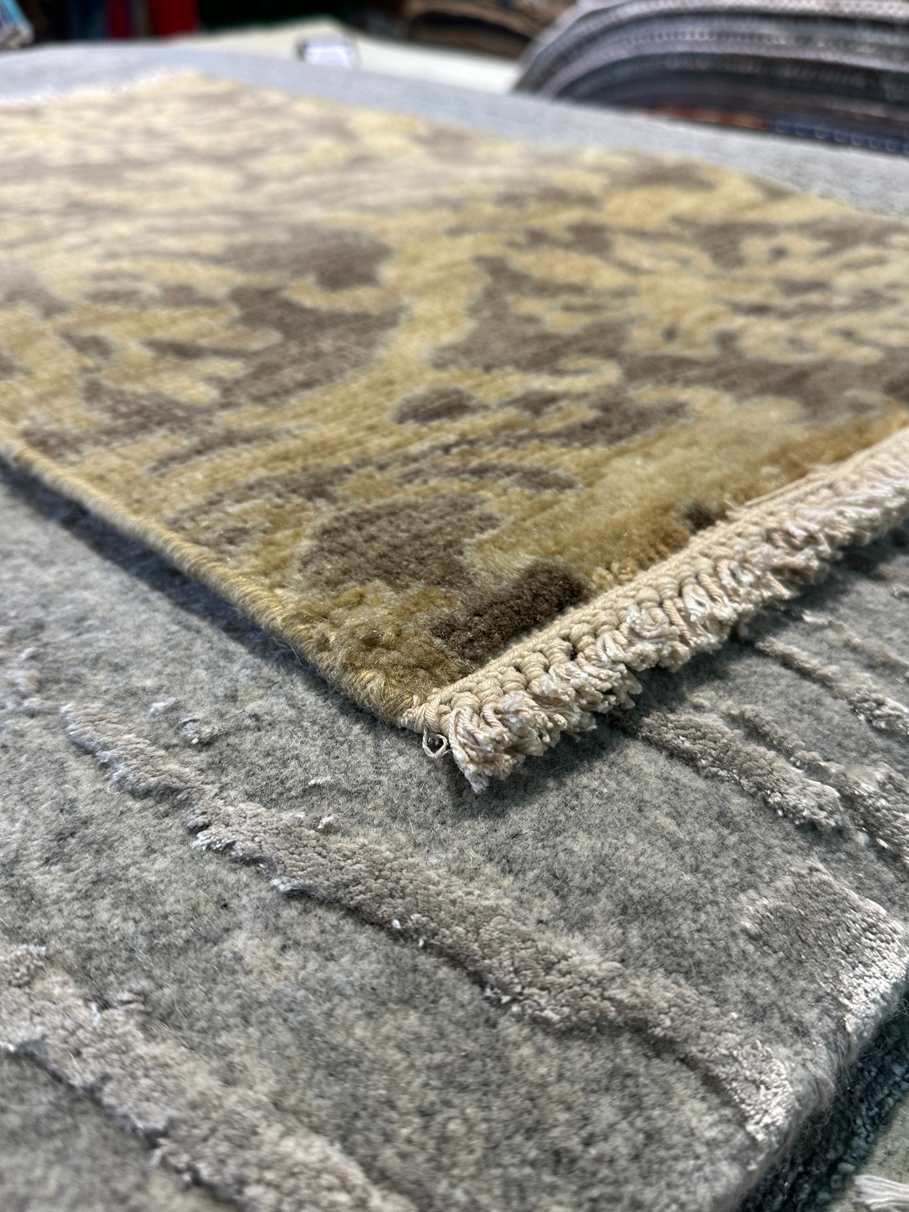 Elizabeth Harlow  2x3 Hand-Knotted Oushak Rug