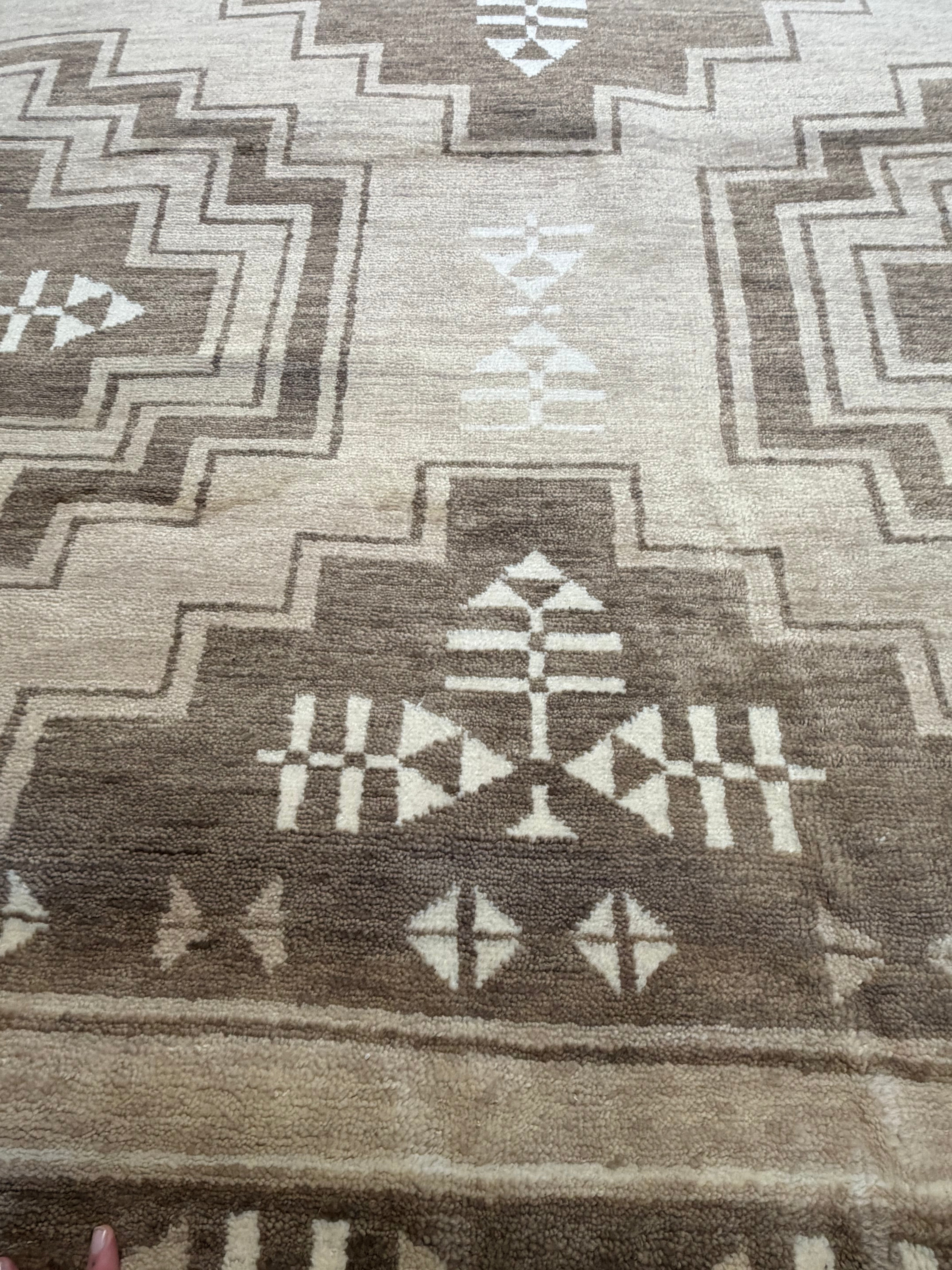 Frankie Delgado 8x10 Hand-Knotted Brown and Beige