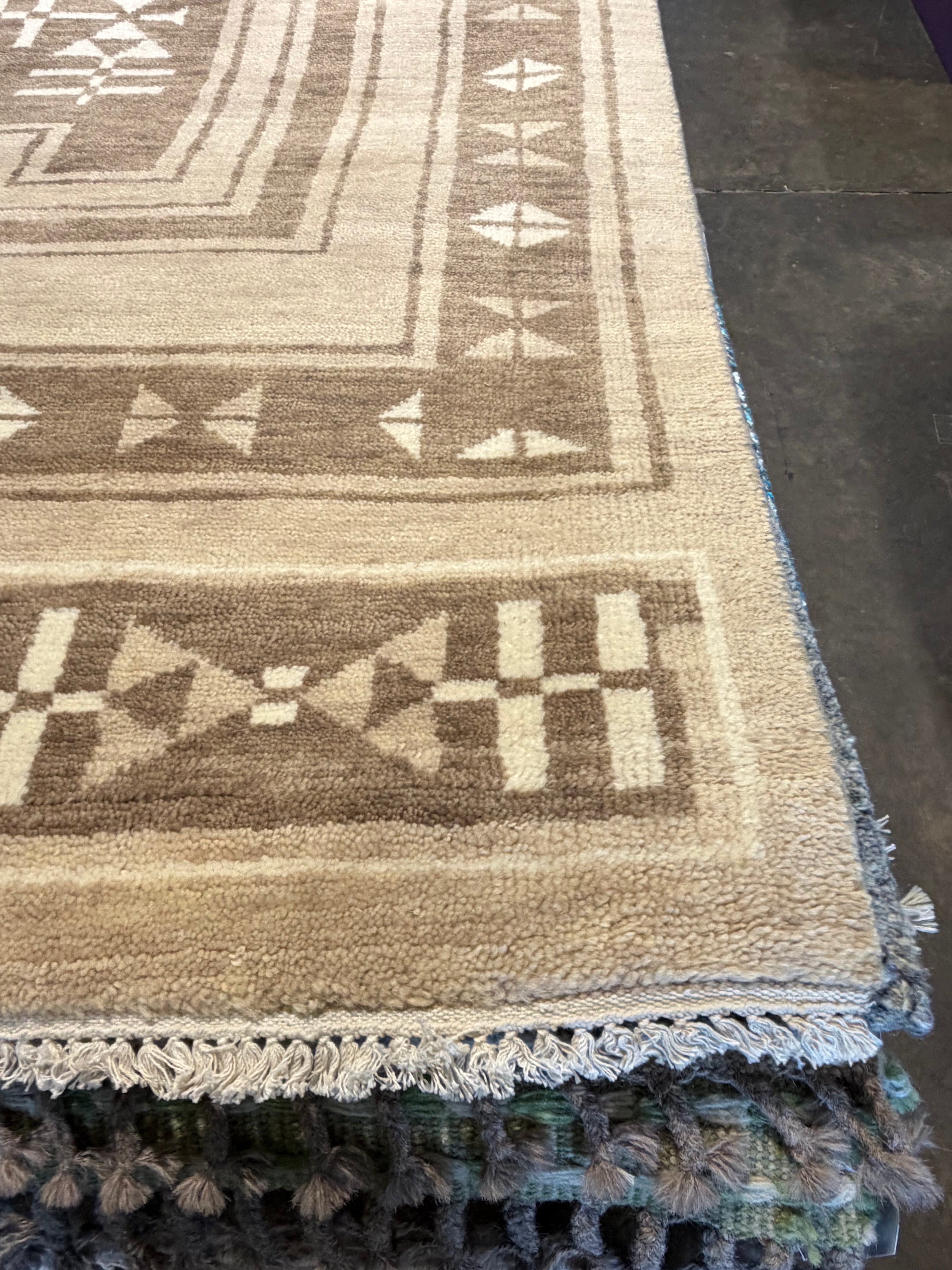 Frankie Delgado 8x10 Hand-Knotted Brown and Beige