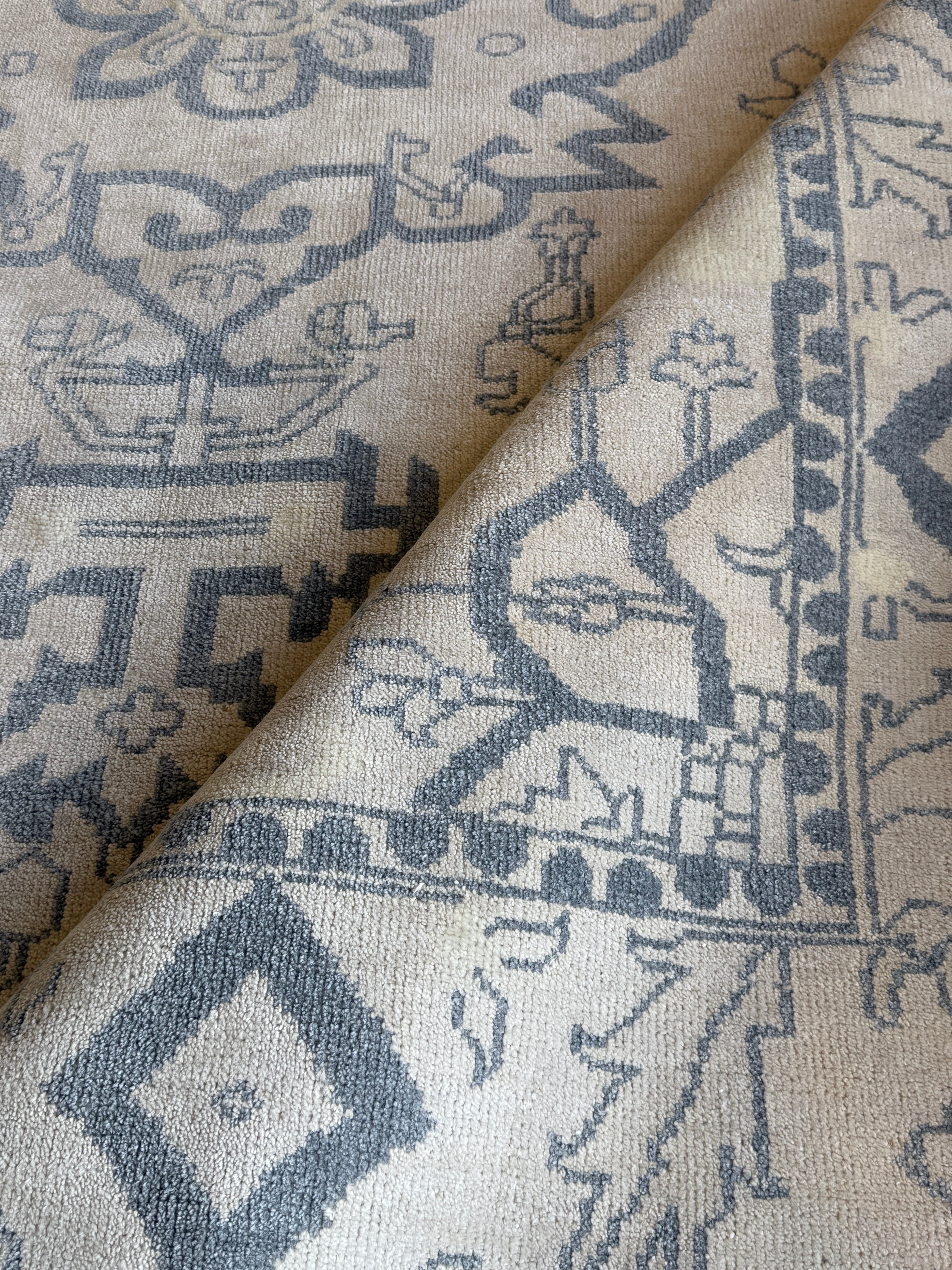 Barbara Allen 9x11.9 Ivory Hand-Knotted Oushak Rug