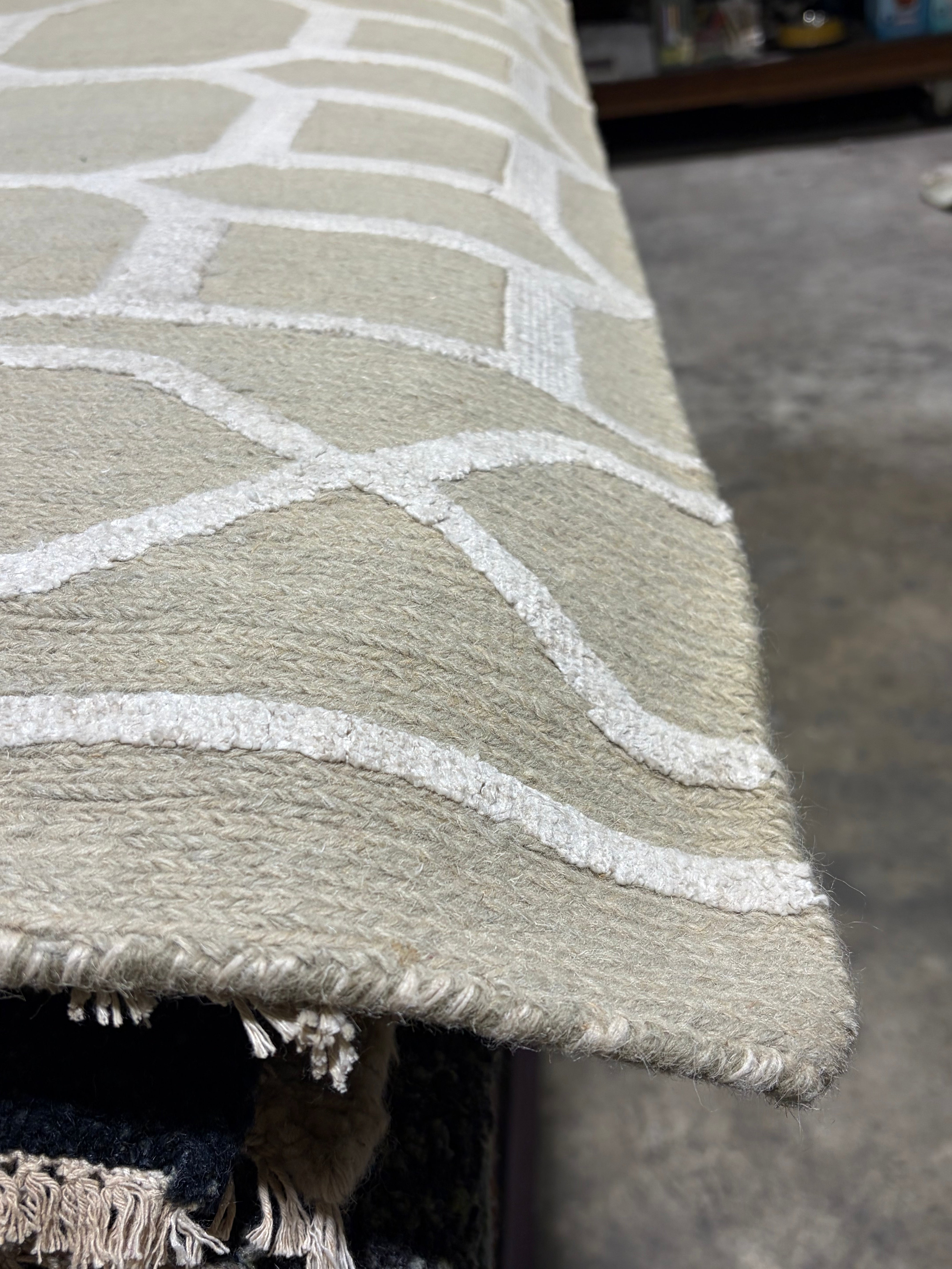 Alfie 3x9.6 Silver Hand-Knotted Modern Style Runner