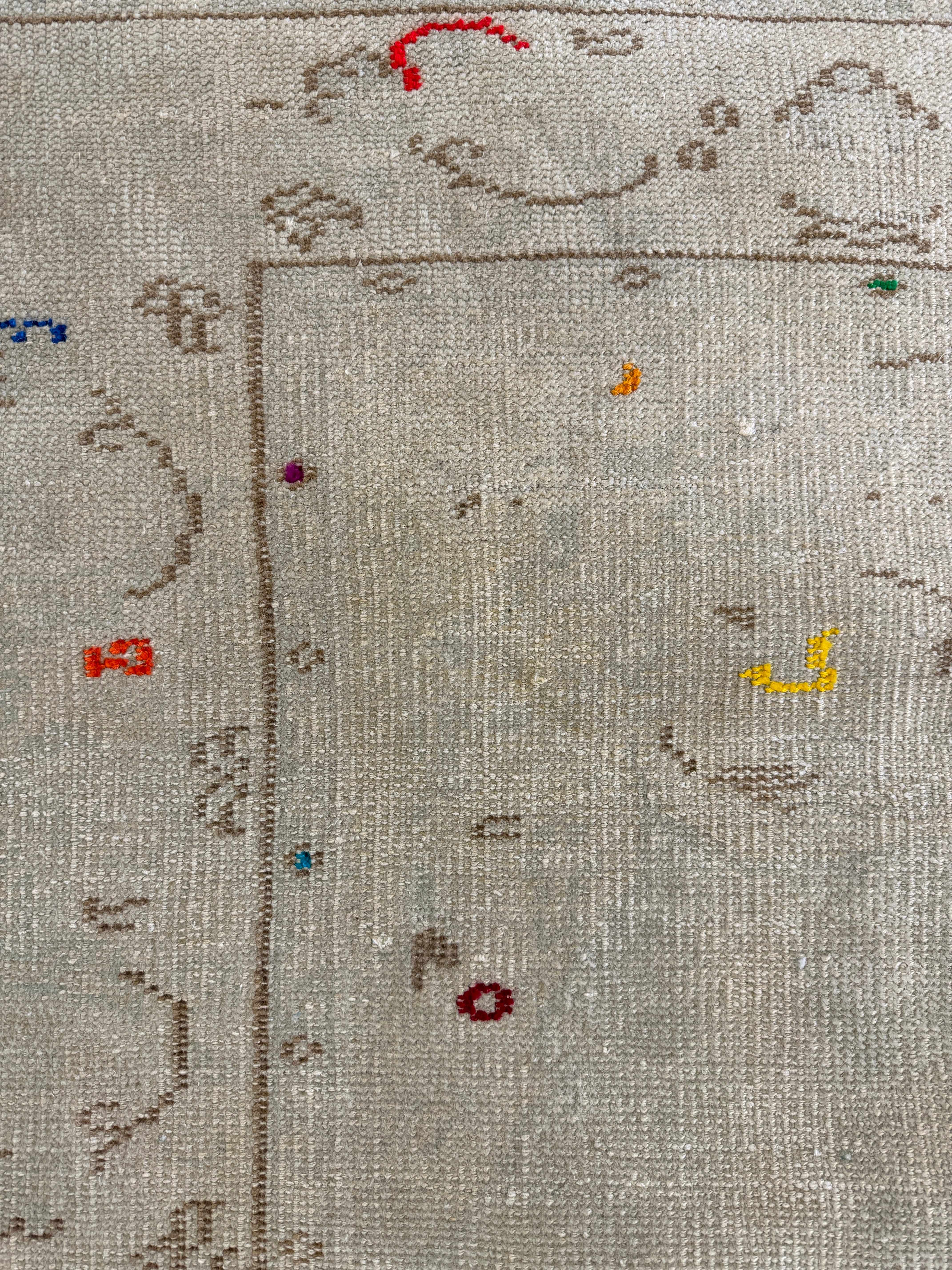 Rainbow Kitten 7x10 Cream Hand-Knotted Vintage Turkish Oushak