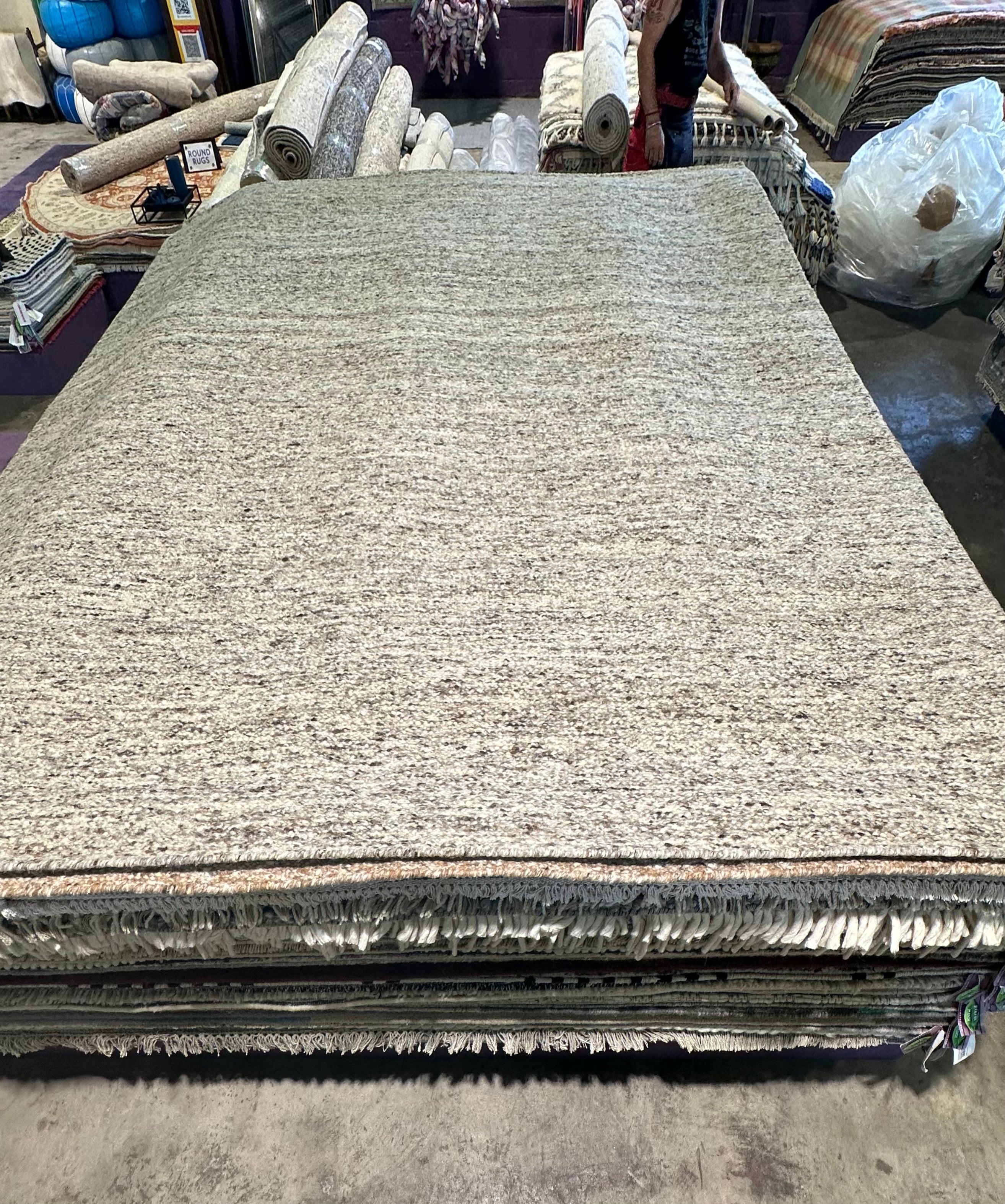 Algee Smith Grey Handwoven Modern Durrie Rug (Multiple Sizes)