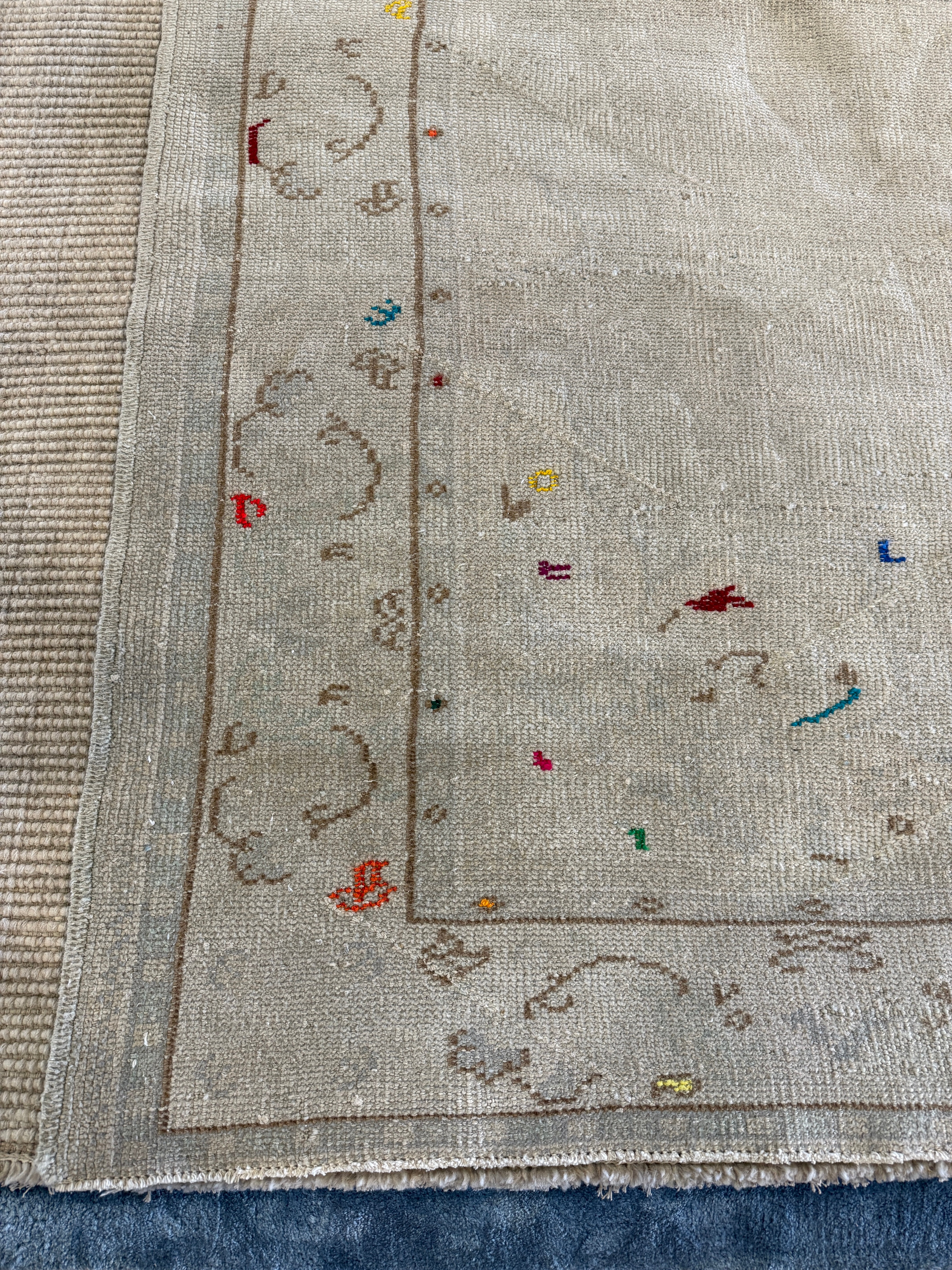 Rainbow Kitten 7x10 Cream Hand-Knotted Vintage Turkish Oushak