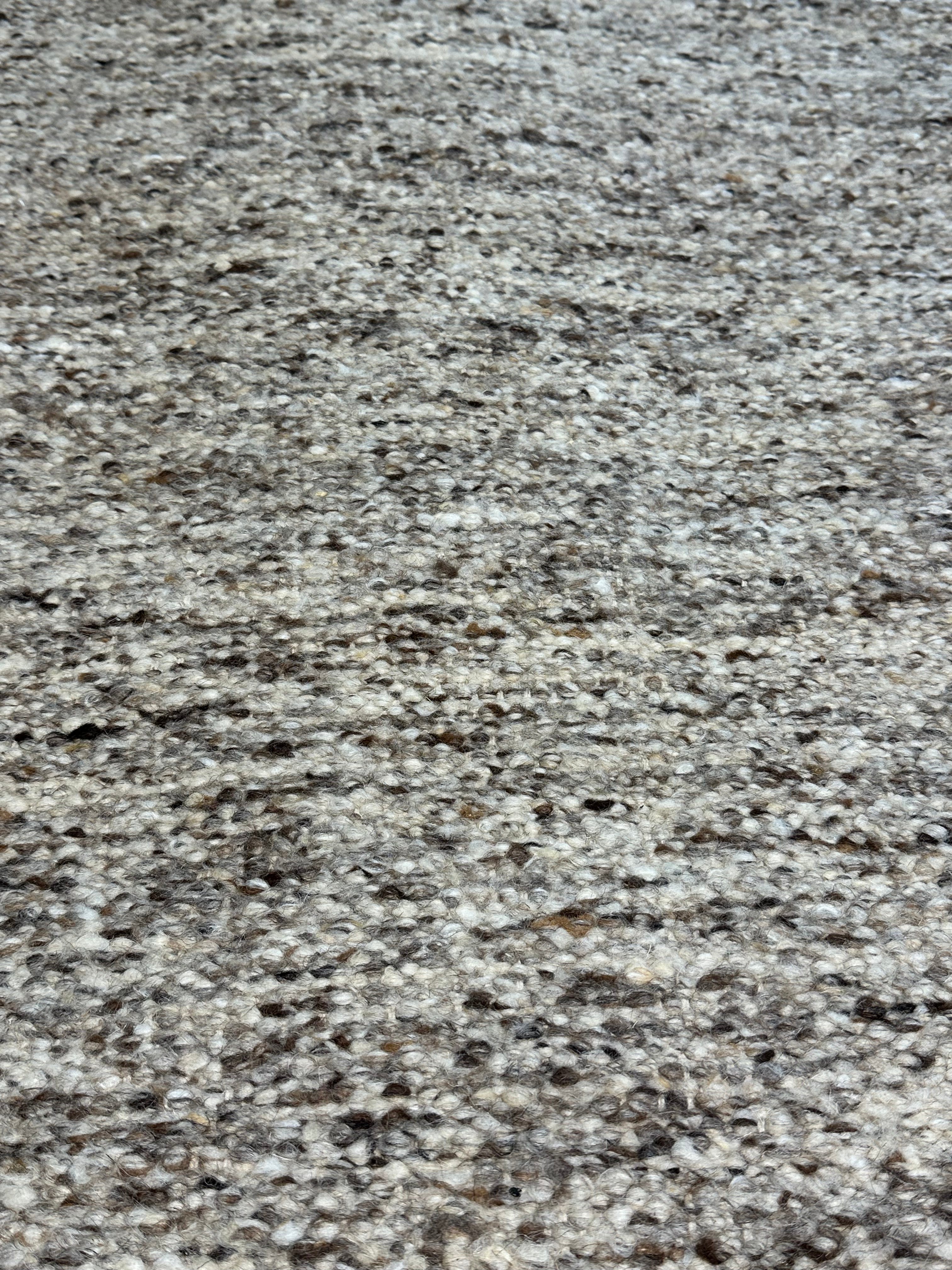 Algee Smith Grey Handwoven Modern Durrie Rug (Multiple Sizes)