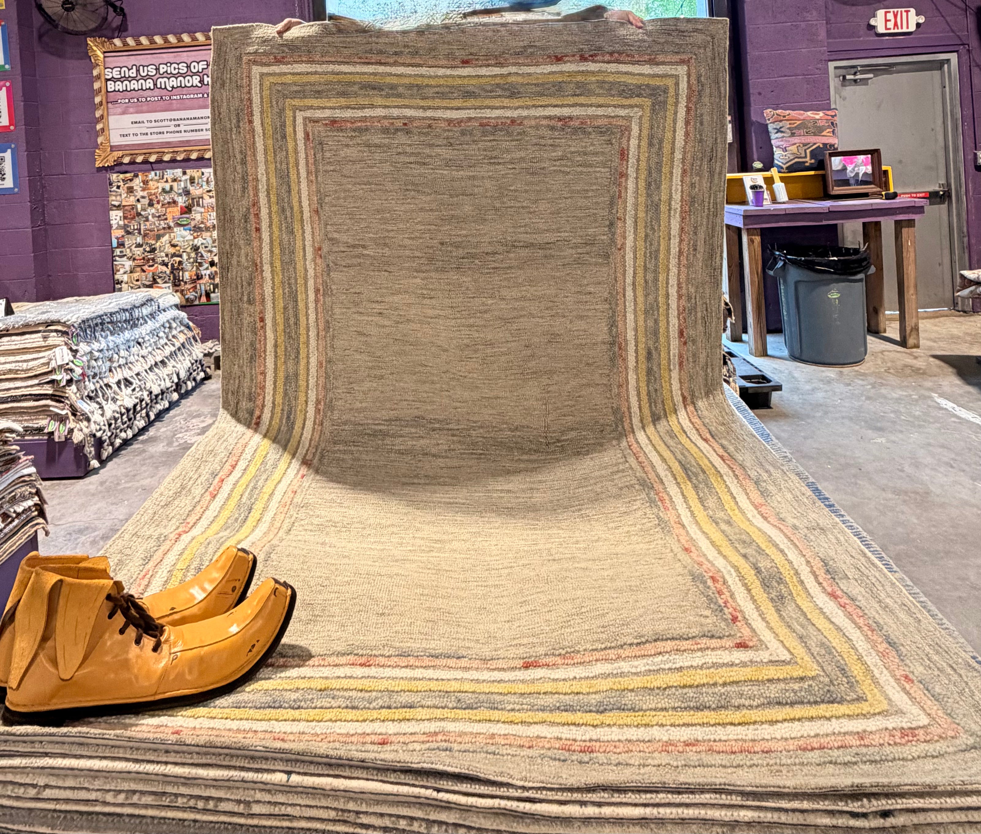 Elvis Presley 5x8 Striped Hand-Tufted Rug