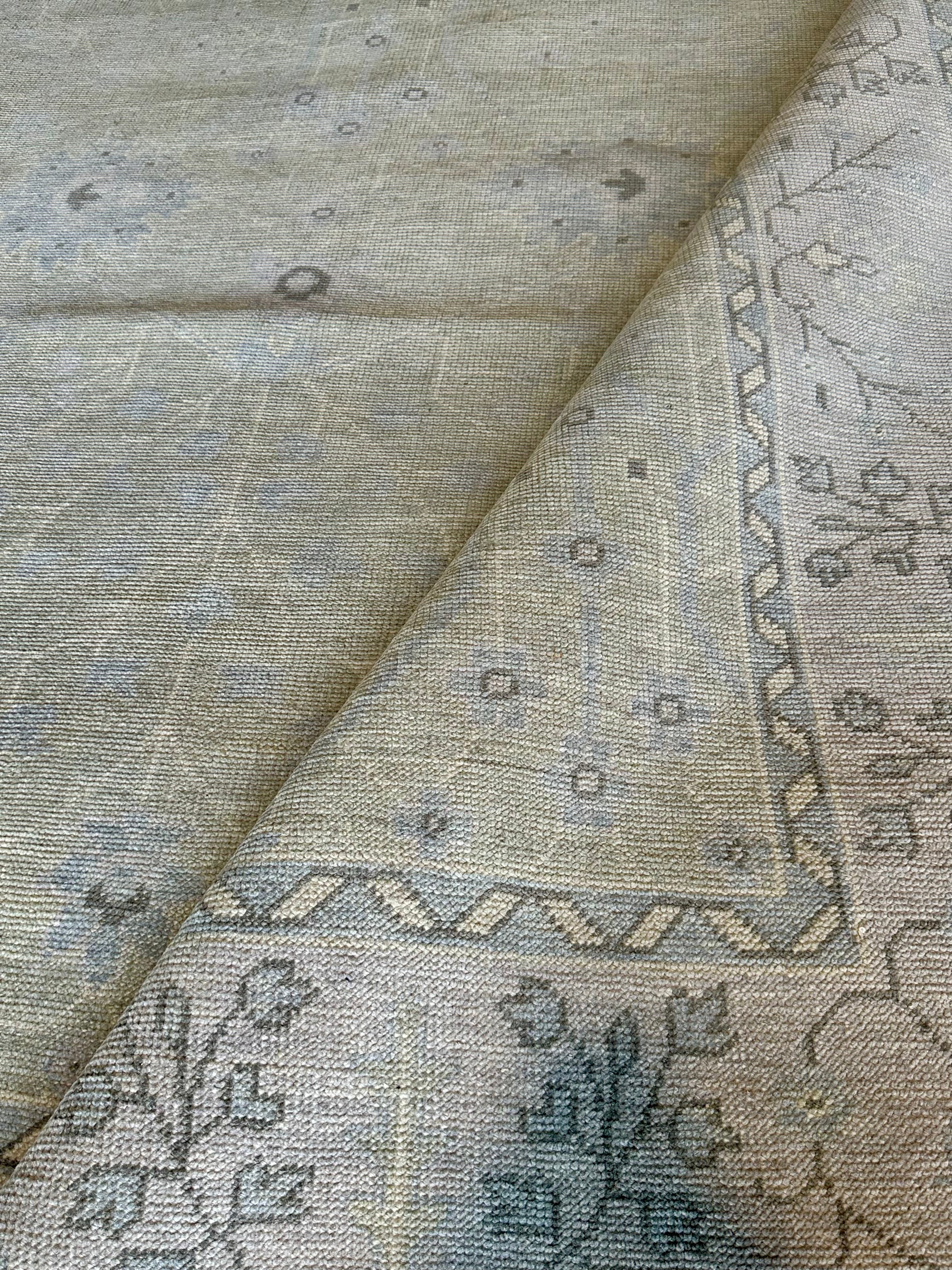 Lydia Thompson 8x10 Hand-Knotted Tan & Grey Turkish Oushak