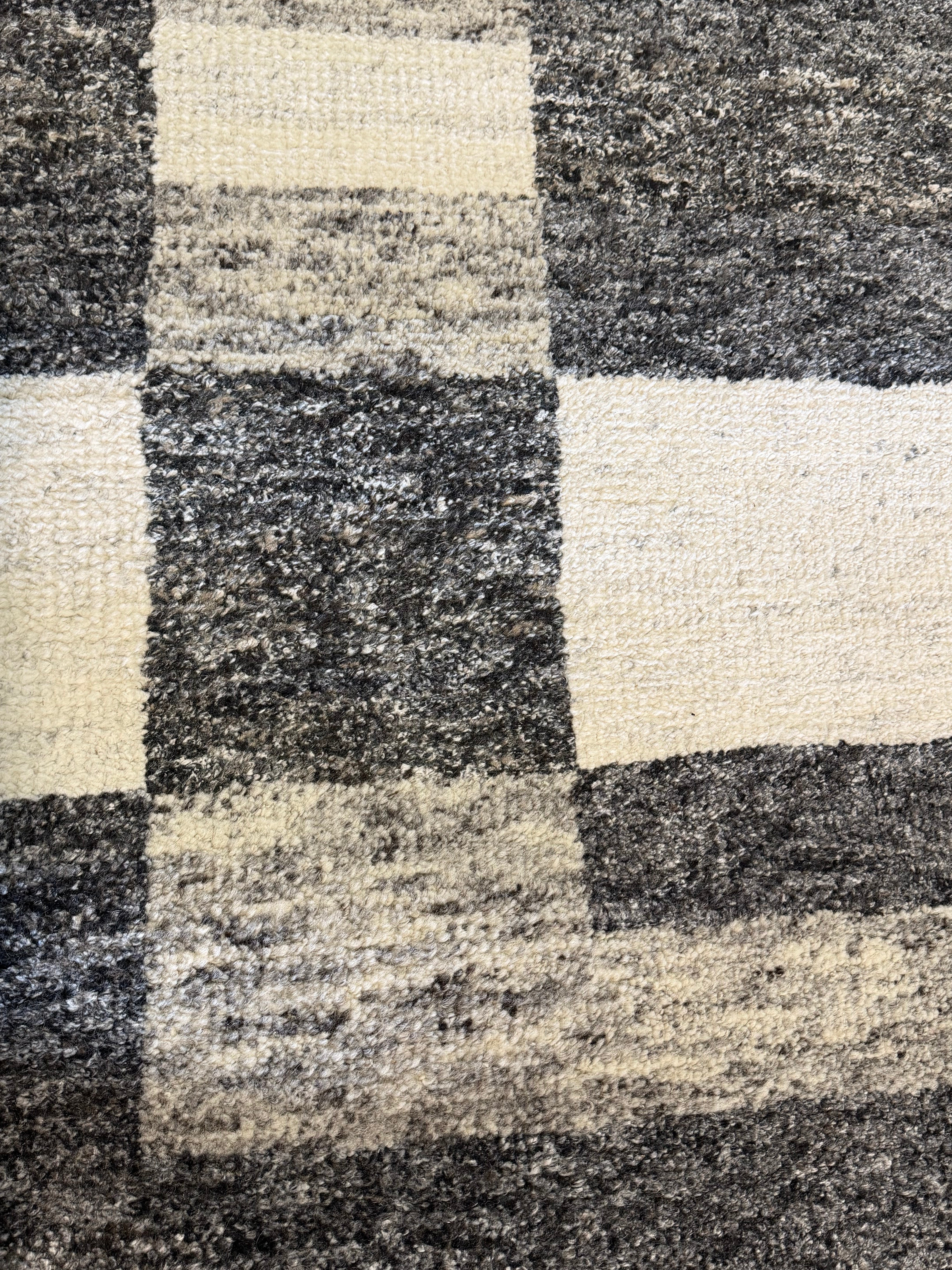 Kristoff 7.9x10 Hand-Knotted Grey & Silver Geometrical