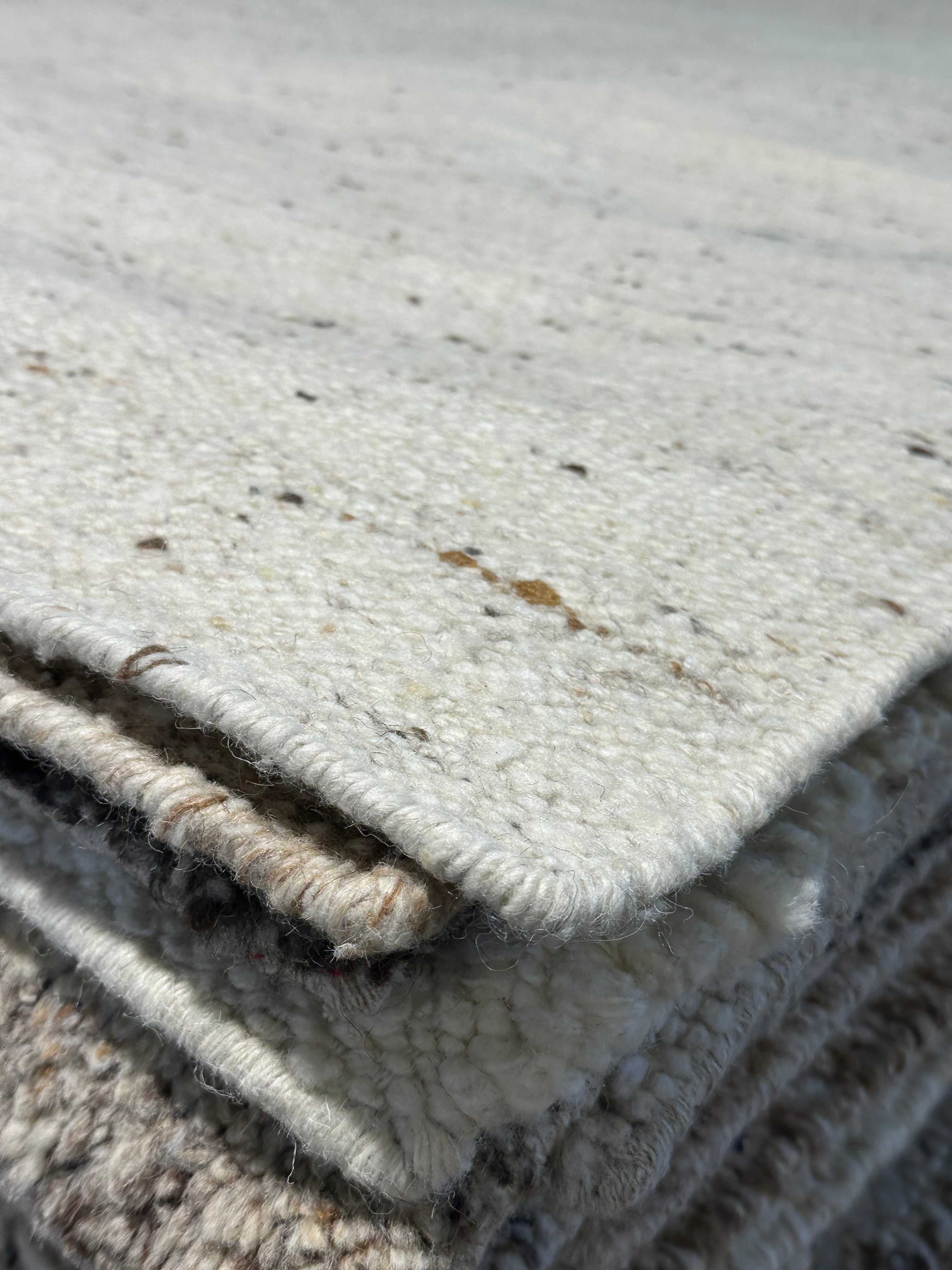 Ethan Lewis Grey Handwoven Modern Durrie Rug (Multiple Sizes)