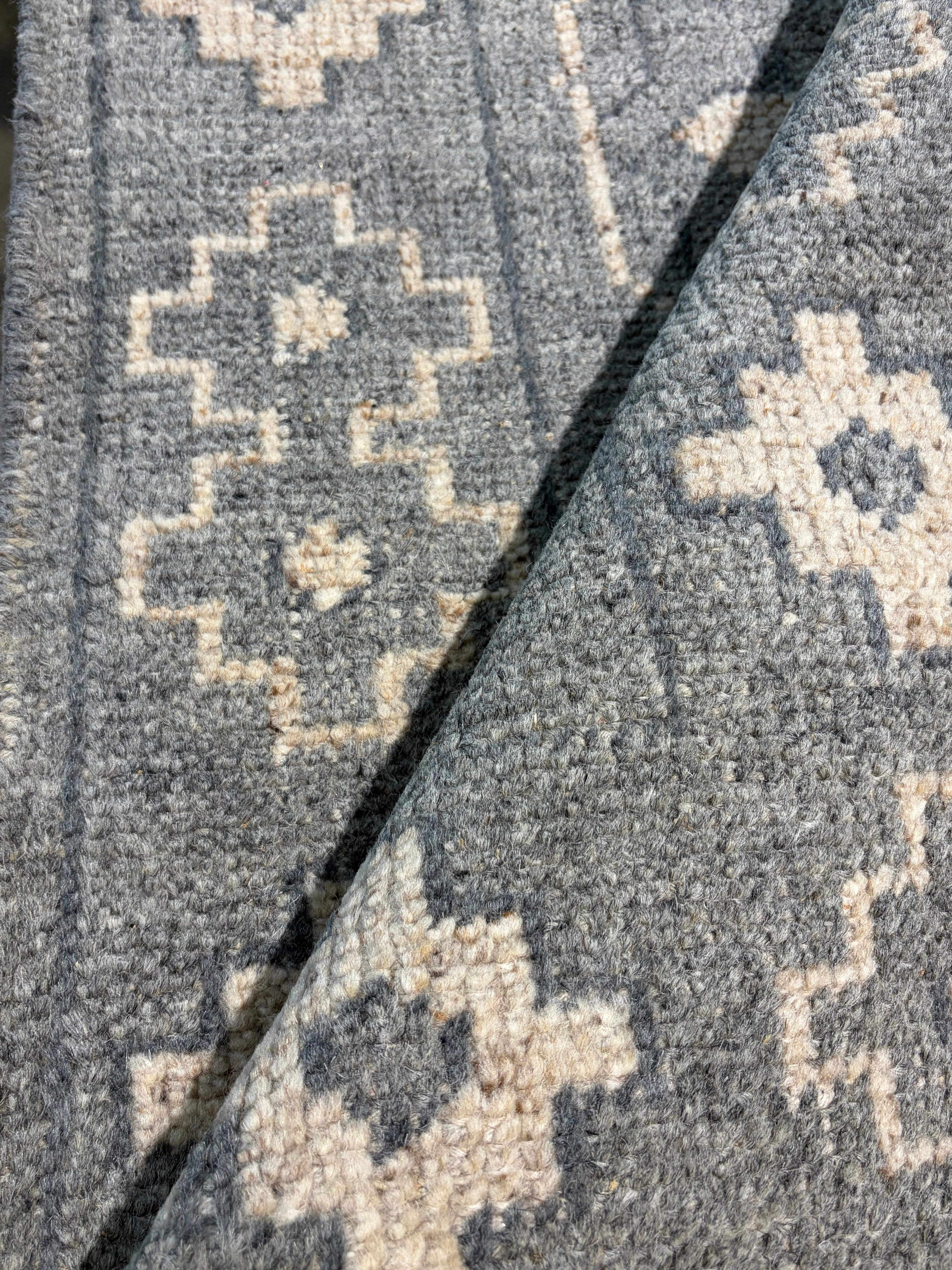 Kerri May 2x3 Hand-Knotted Oushak Rug