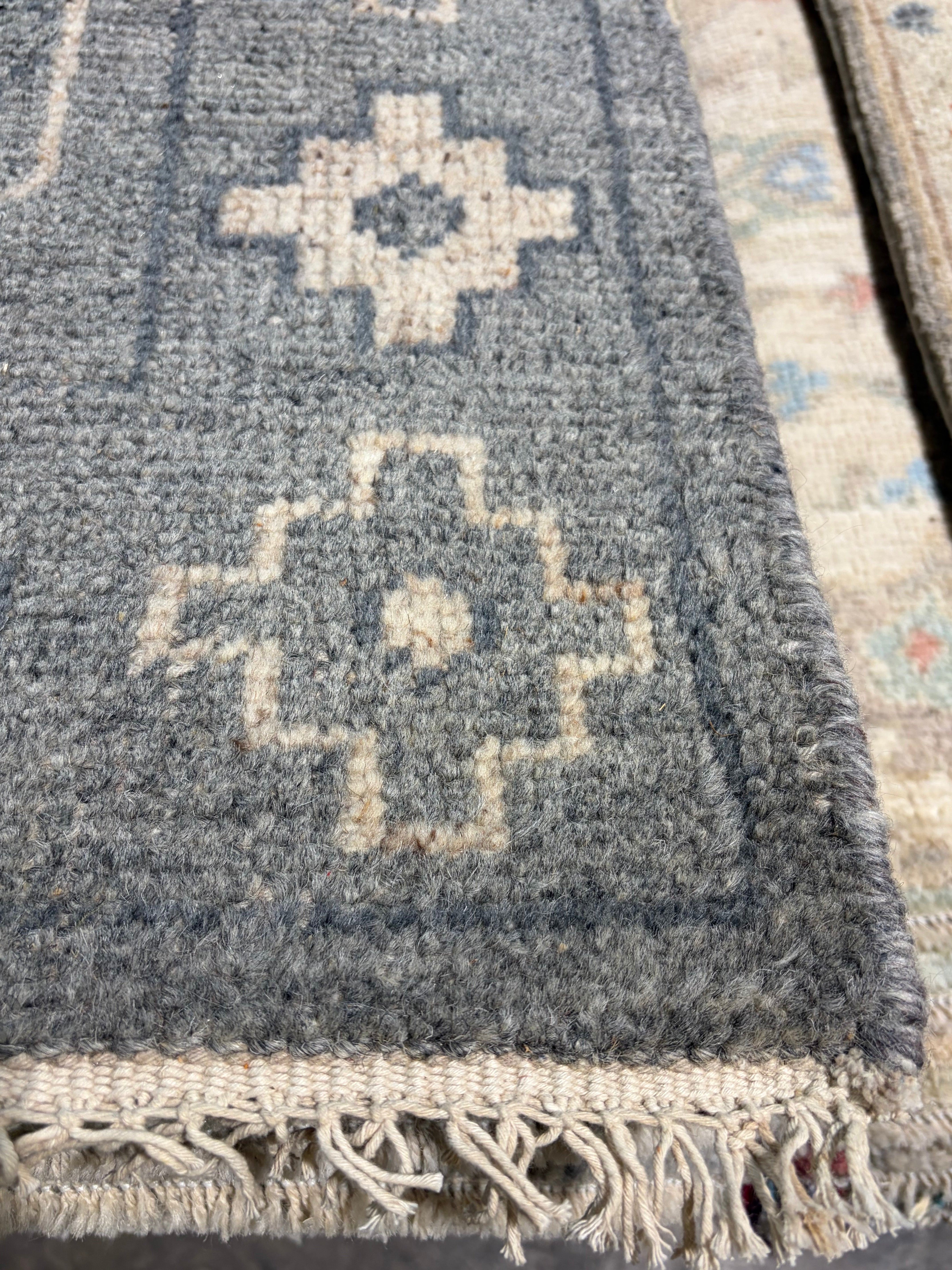Kerri May 2x3 Hand-Knotted Oushak Rug