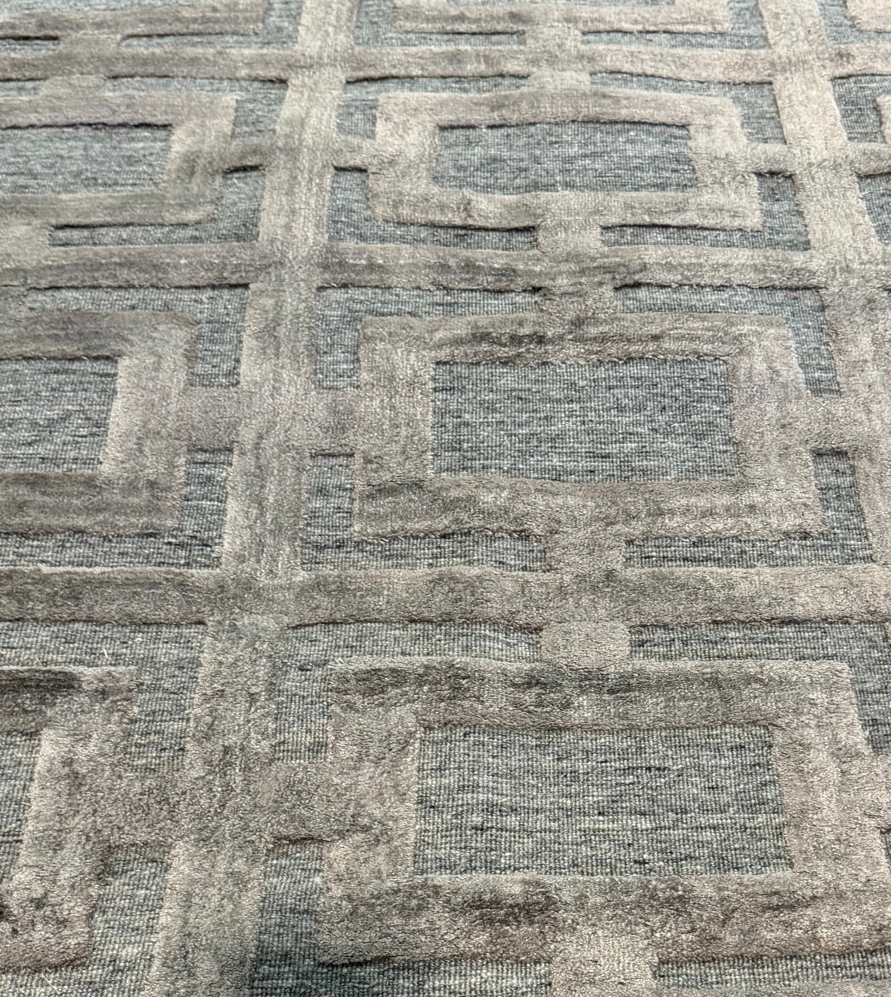 Chocoball 8.3x10 Hand-Knotted Grey Modern