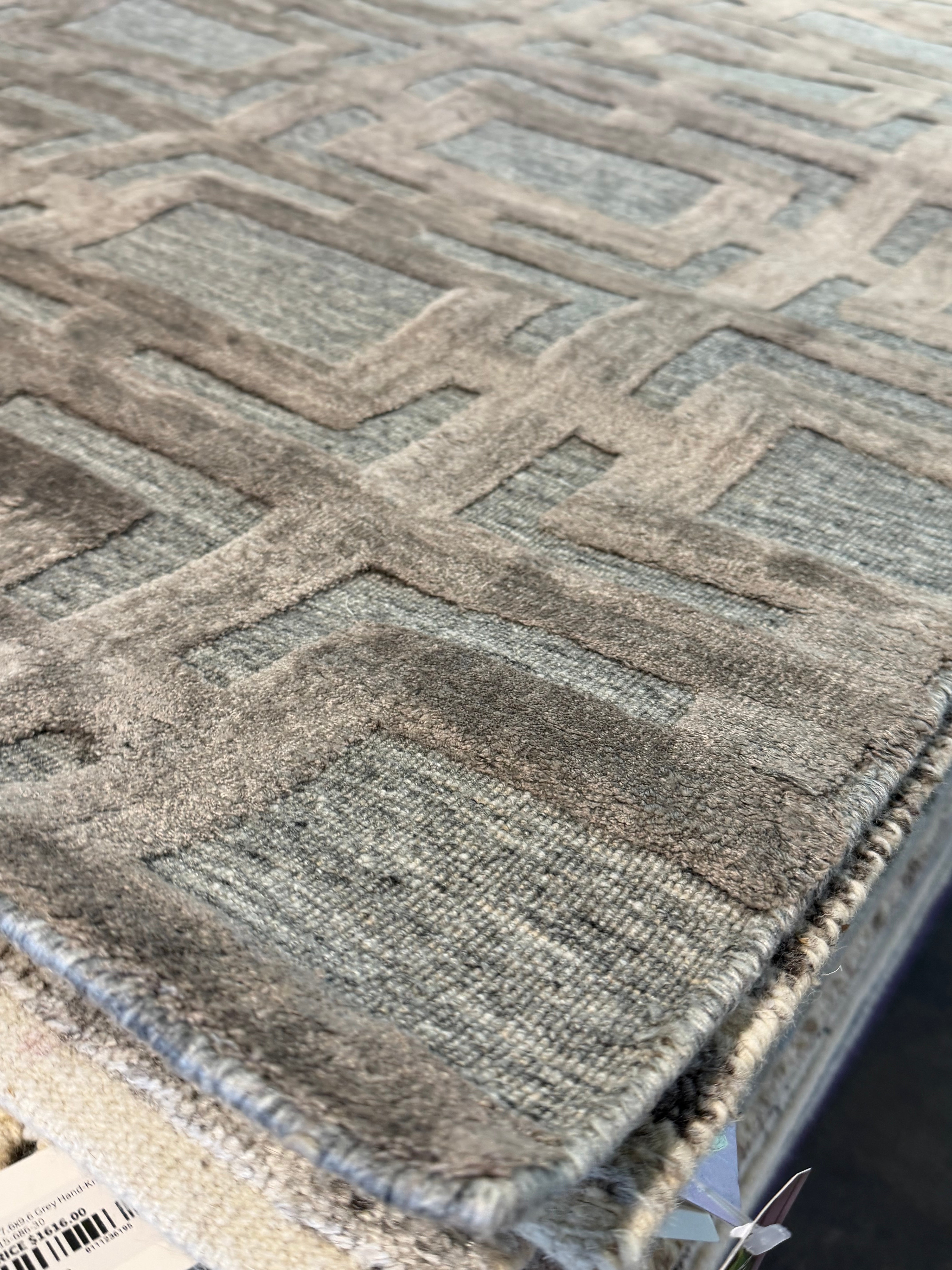 Chocoball 8.3x10 Hand-Knotted Grey Modern