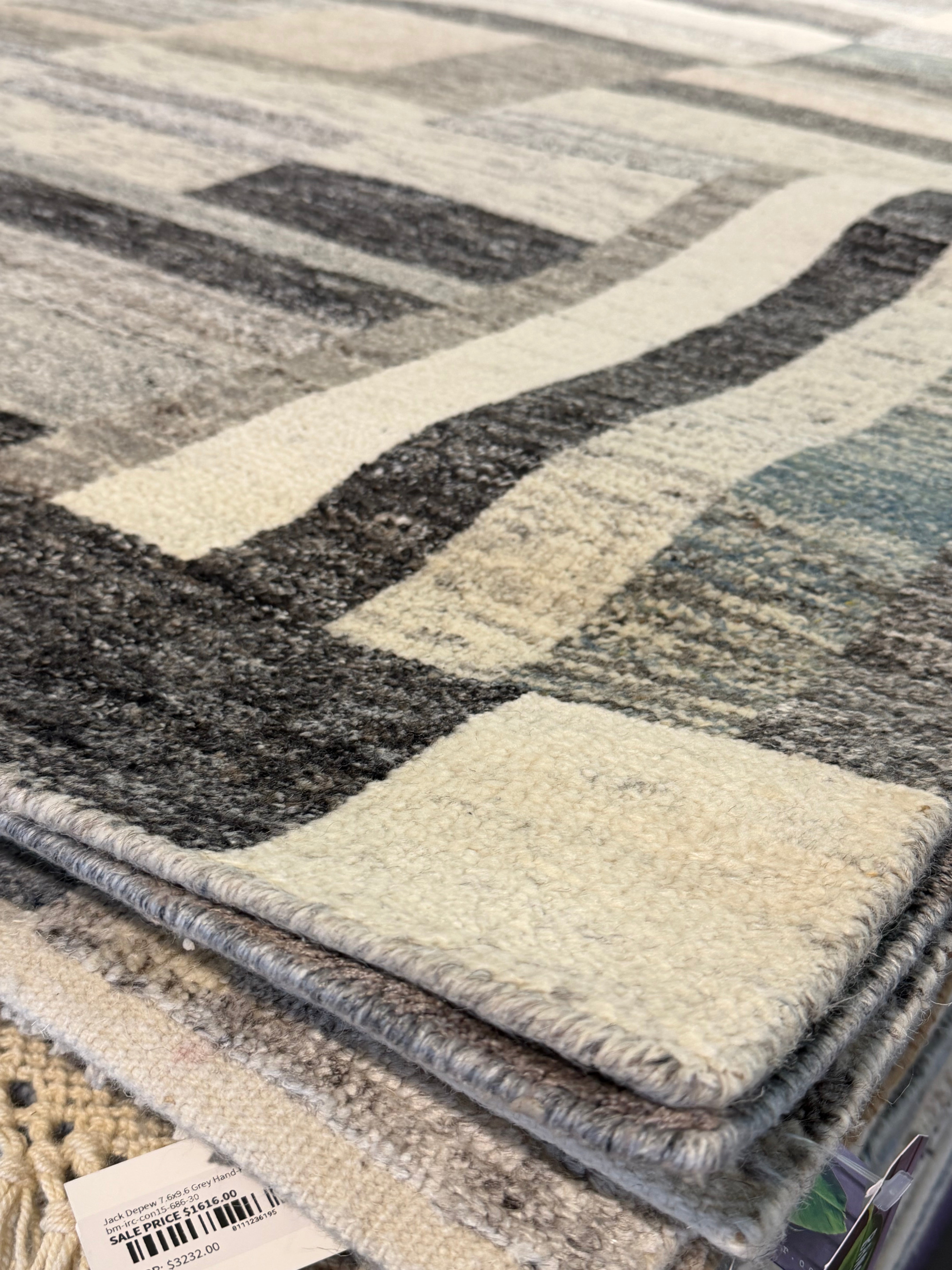 Dr. Hasseldorf 7.9x10 Hand-Knotted Brown & Beige Geometrical