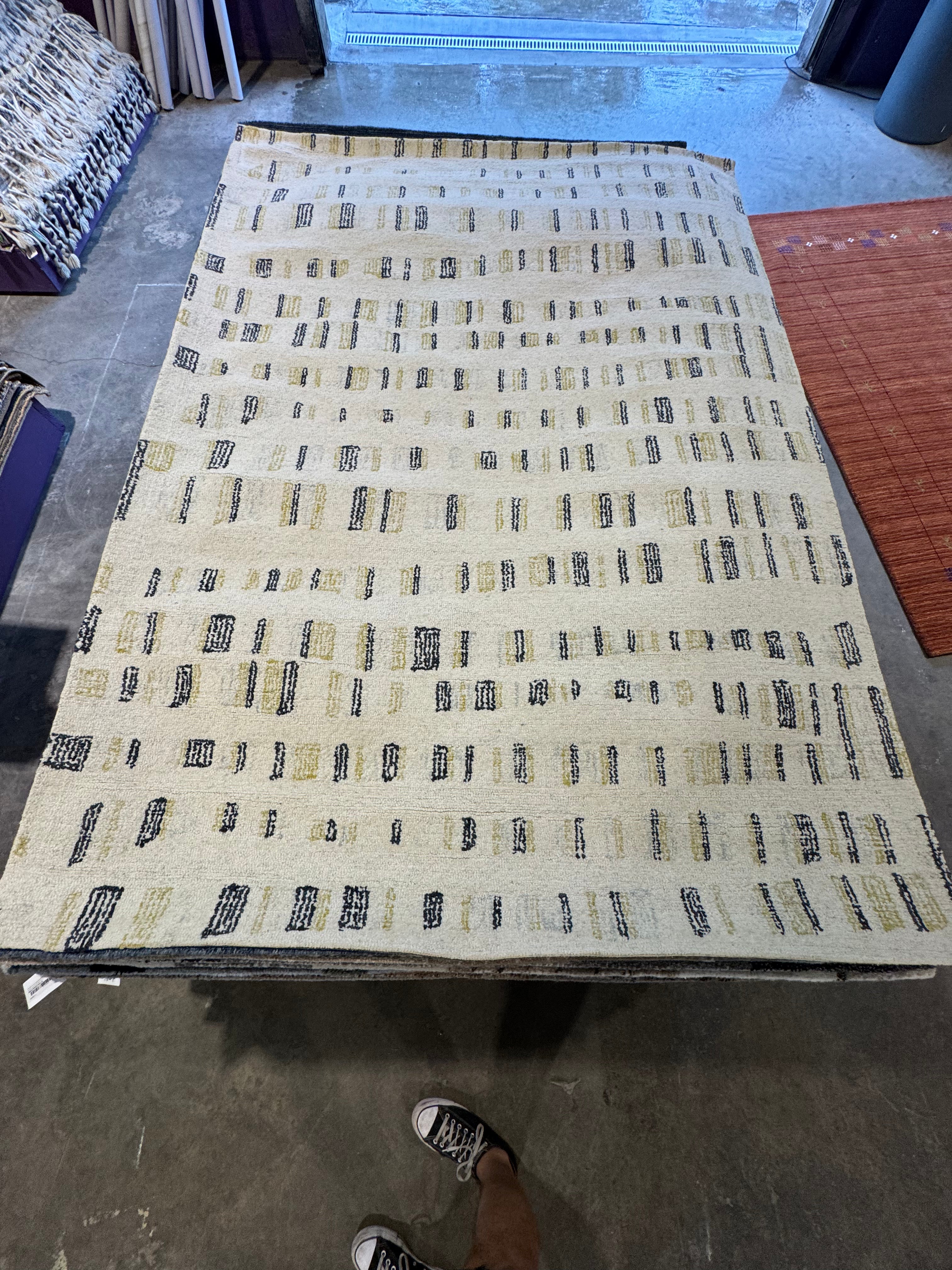 Lionel Washington 5.3x7.6 Hand-Tufted Ivory Mix Modern