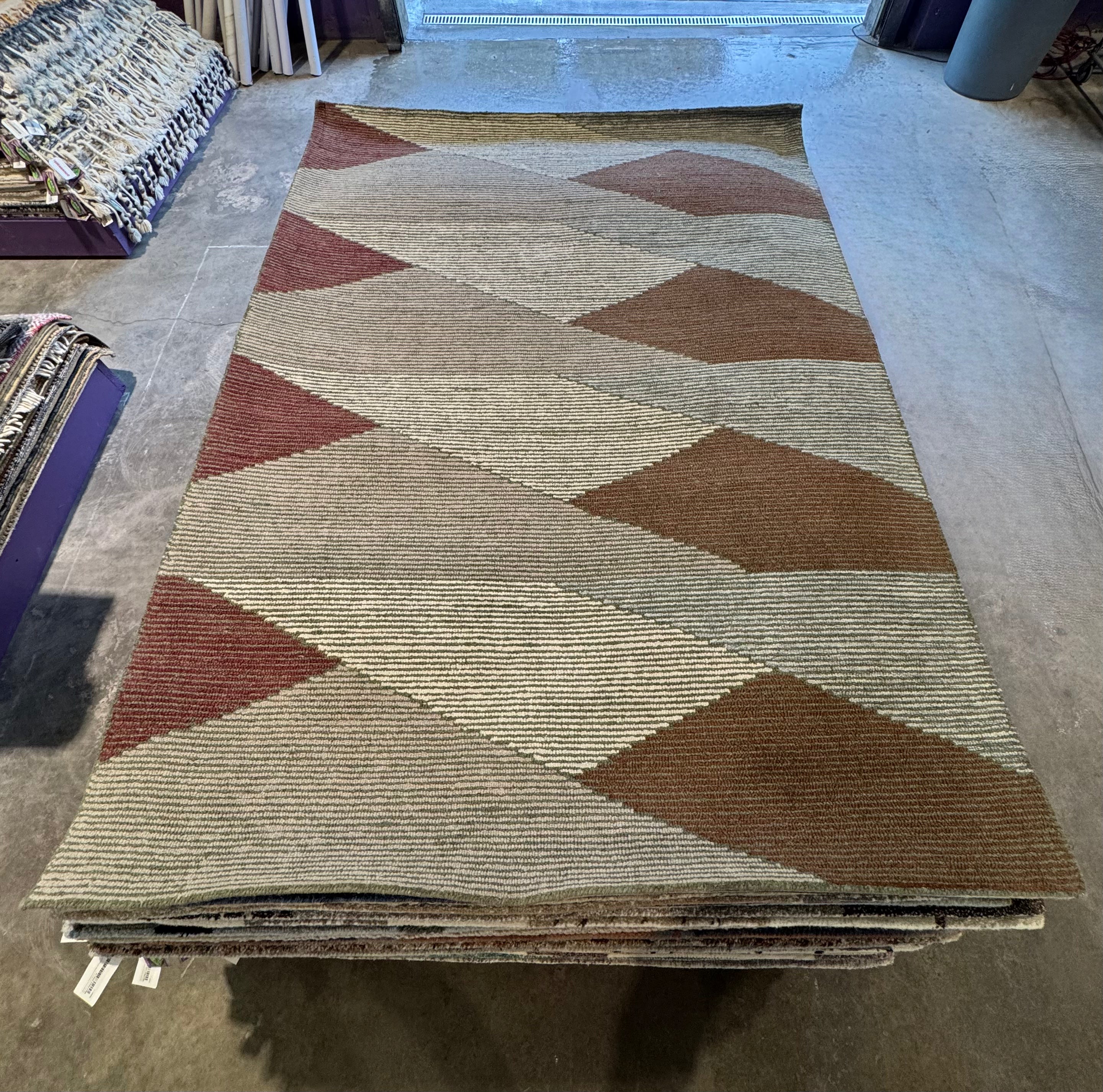 One Eyed Jacks 5.3x7.6 Hand-Tufted Brown Mix Loop Cut