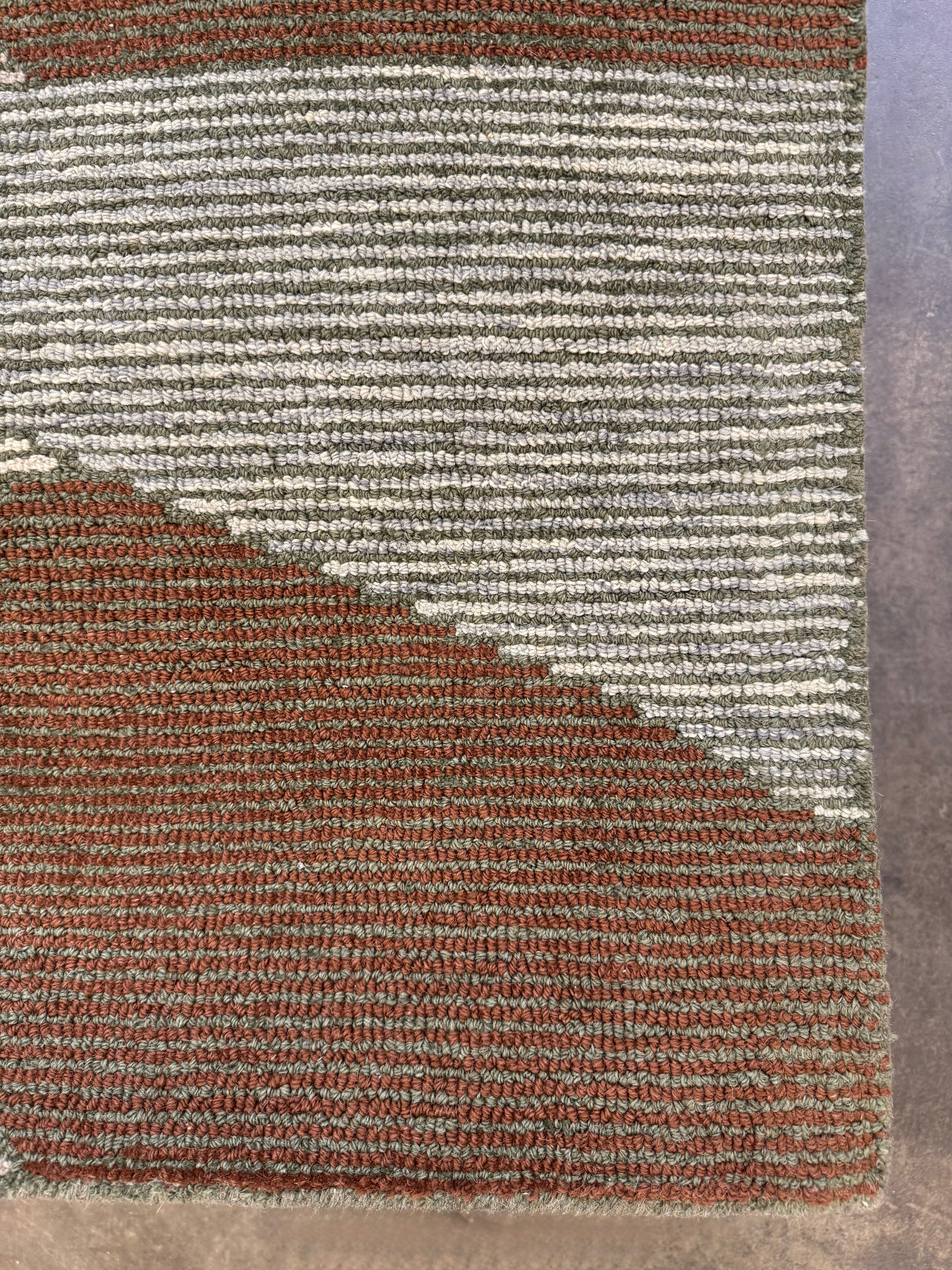 One Eyed Jacks 5.3x7.6 Hand-Tufted Brown Mix Loop Cut