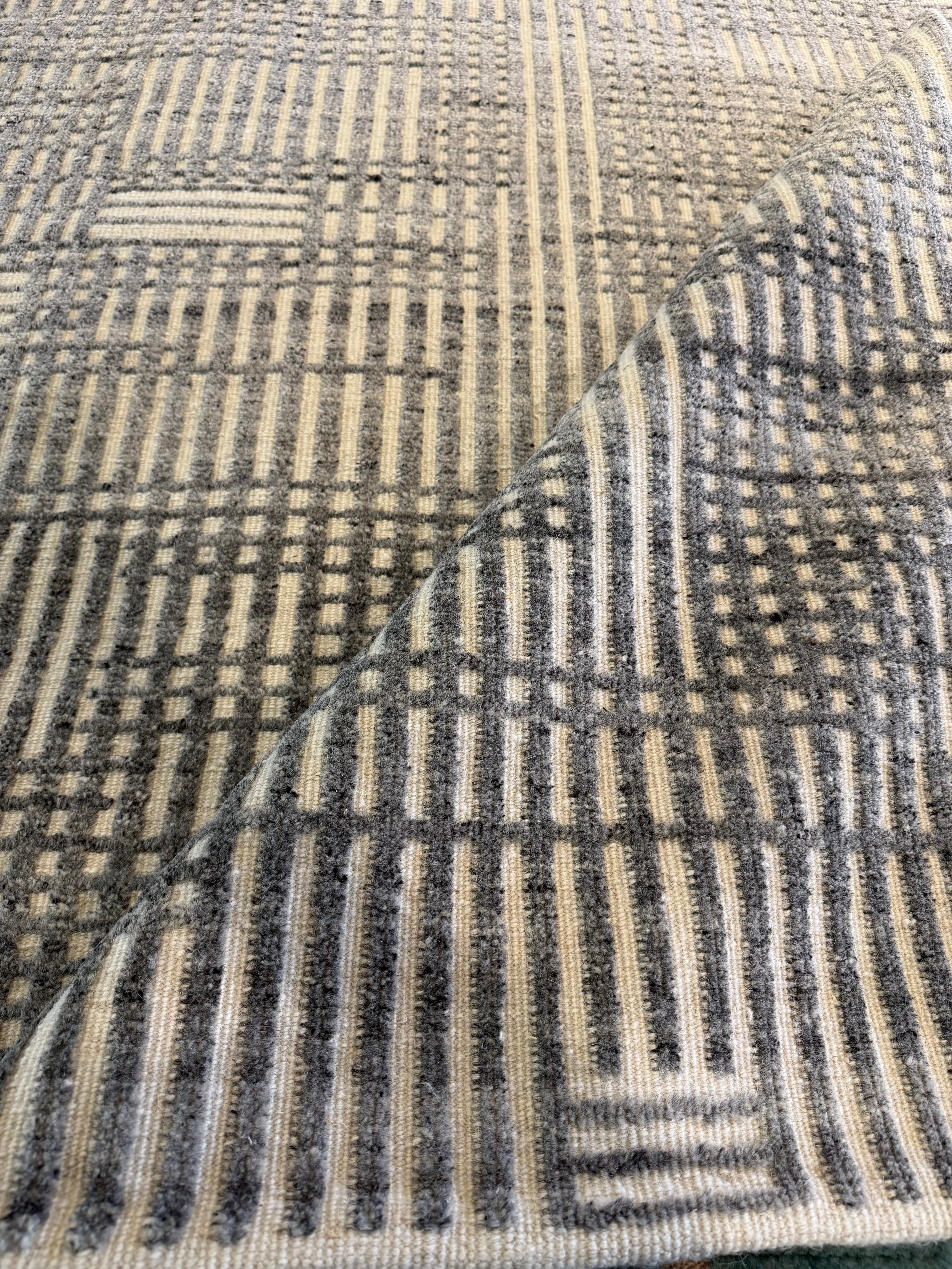 Woody 9.3x12 Hand-Knotted Grey & Silver Modern