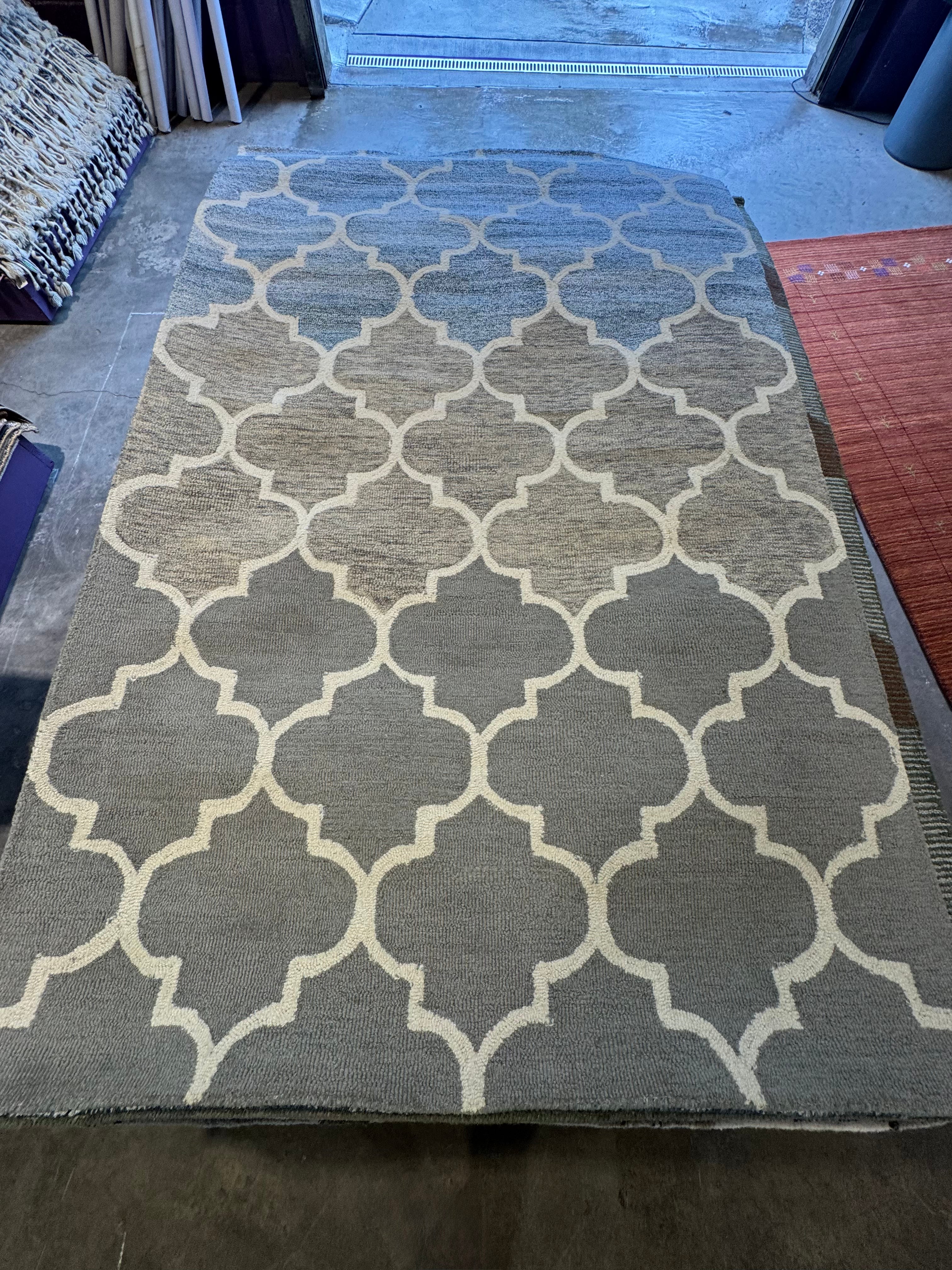 Famous Door 5x8 Hand-Tufted Pastel Mix Grill