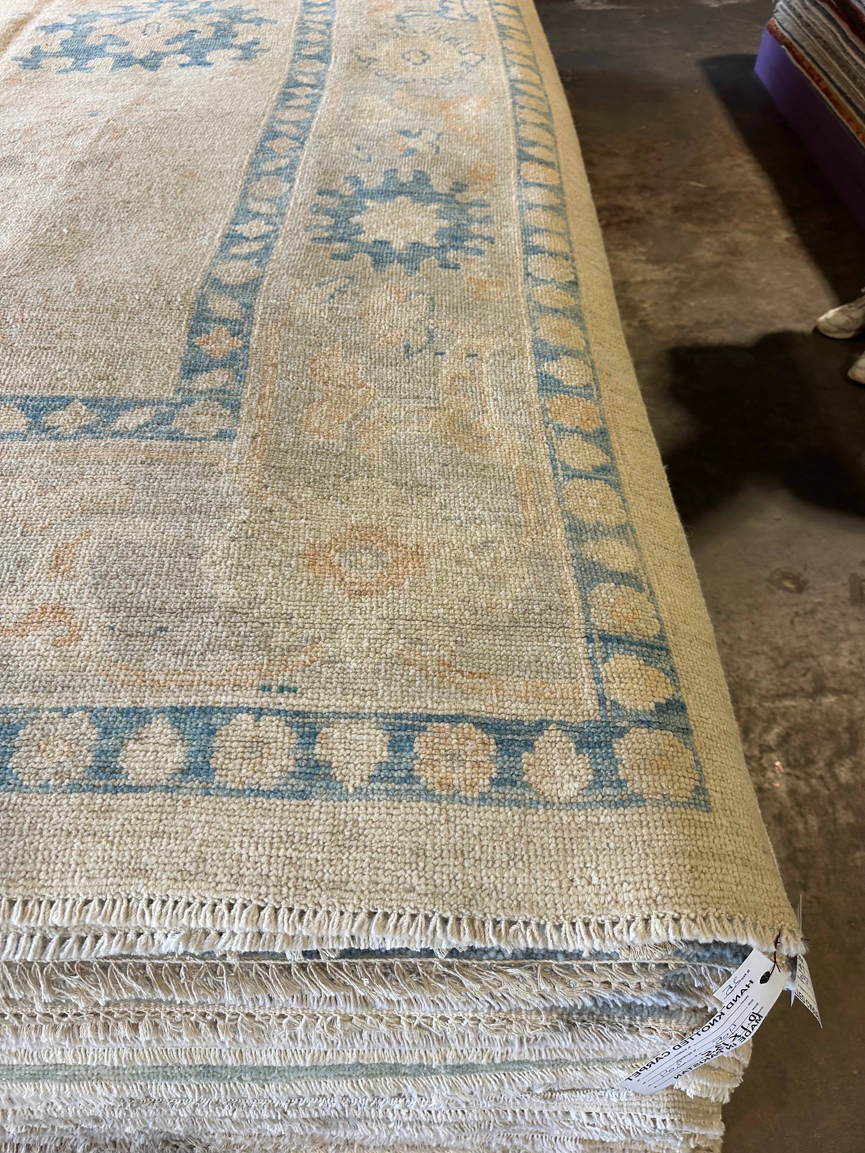 Samantha Brown 10.1x13.5 Beige and Blue Whitewashed Hand-Knotted Oushak