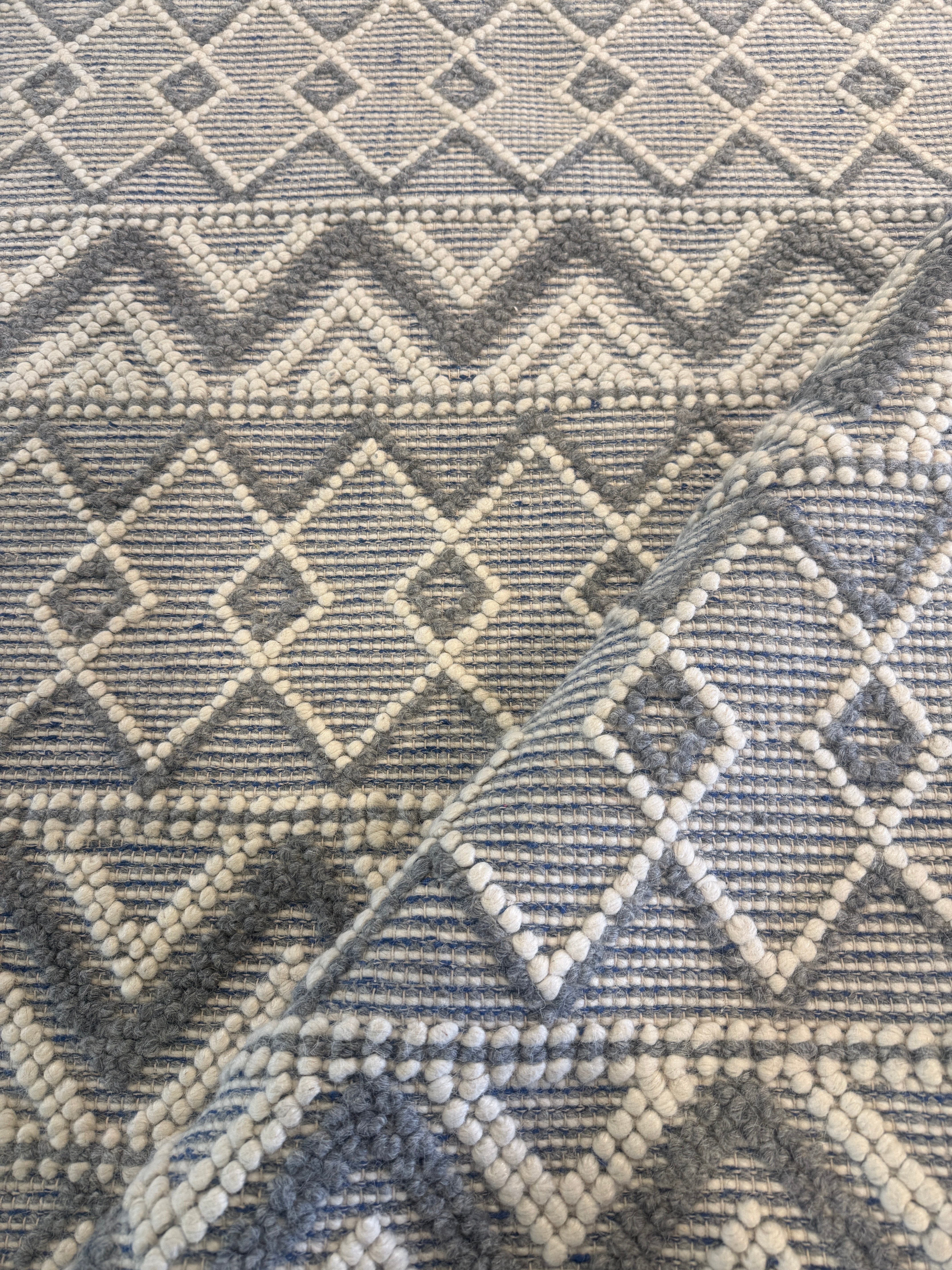 Countess Grey and Ivory Handwoven Rug 9x12