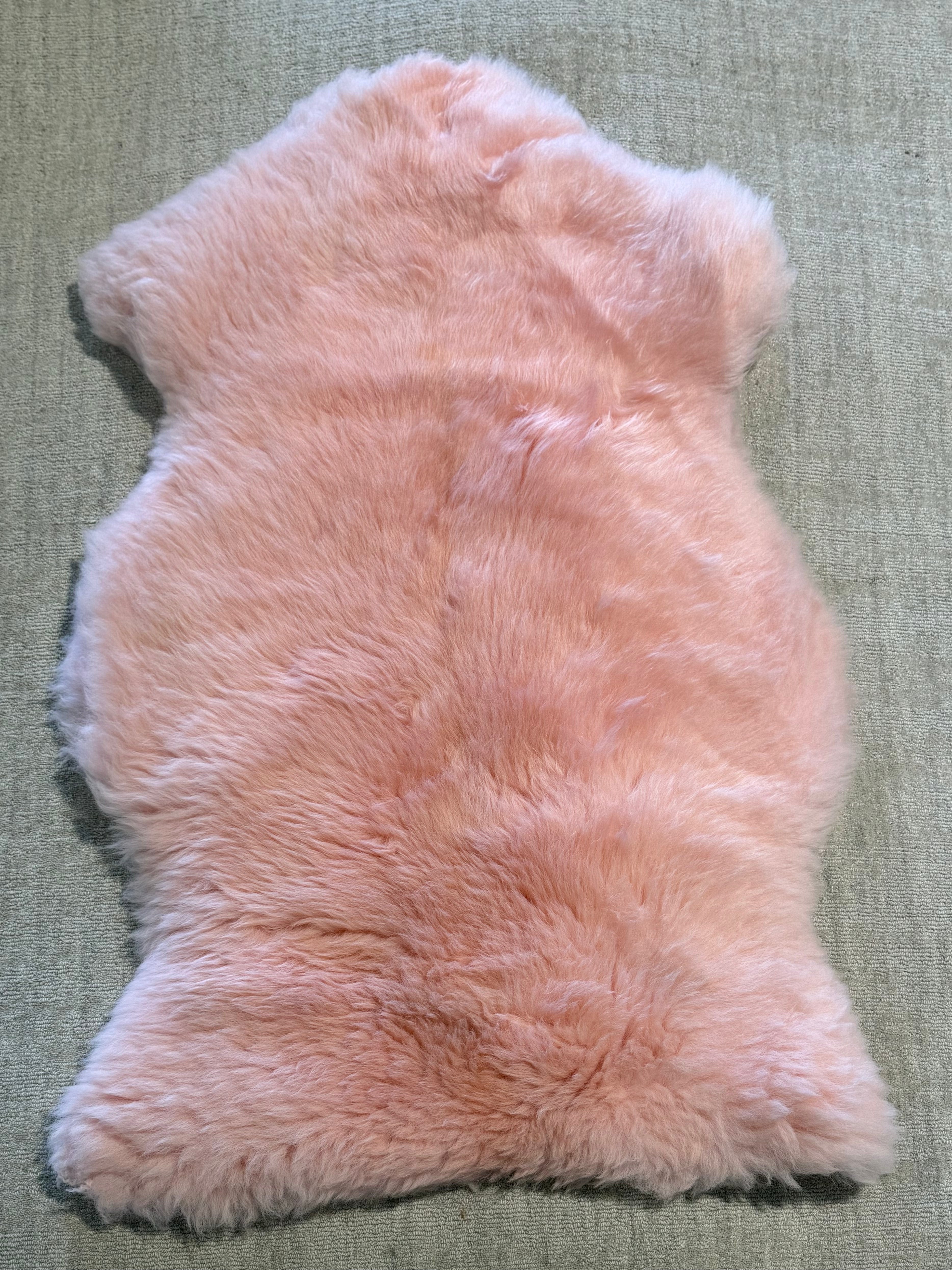 Single Pelt Light Pink Sheepskin Rug