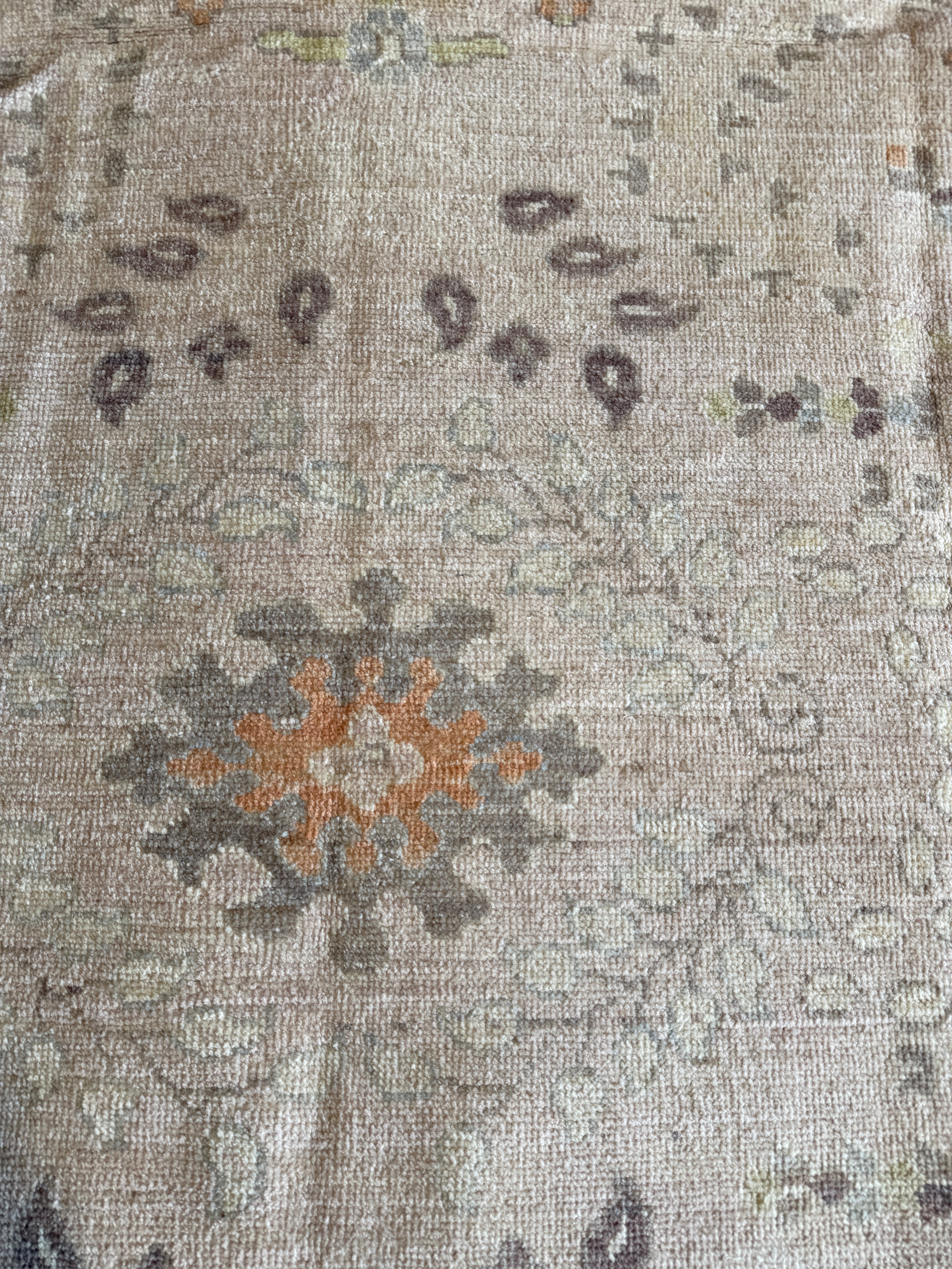 Cat Deeley 8.10x11.9 Light Pink Hand-Knotted Whitewashed Oushak