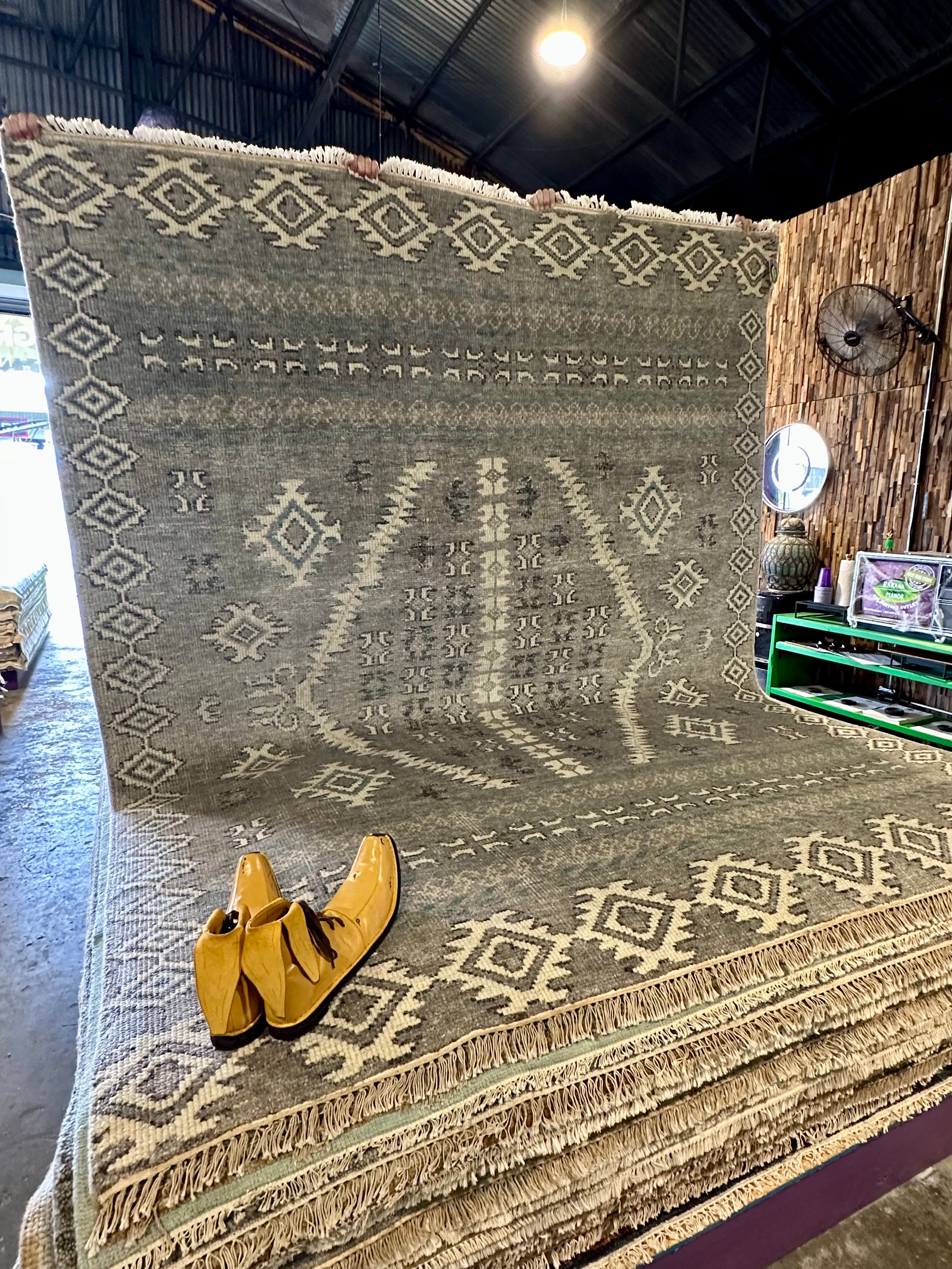 Julia 8x10  Grey and Silver Oushak Rug