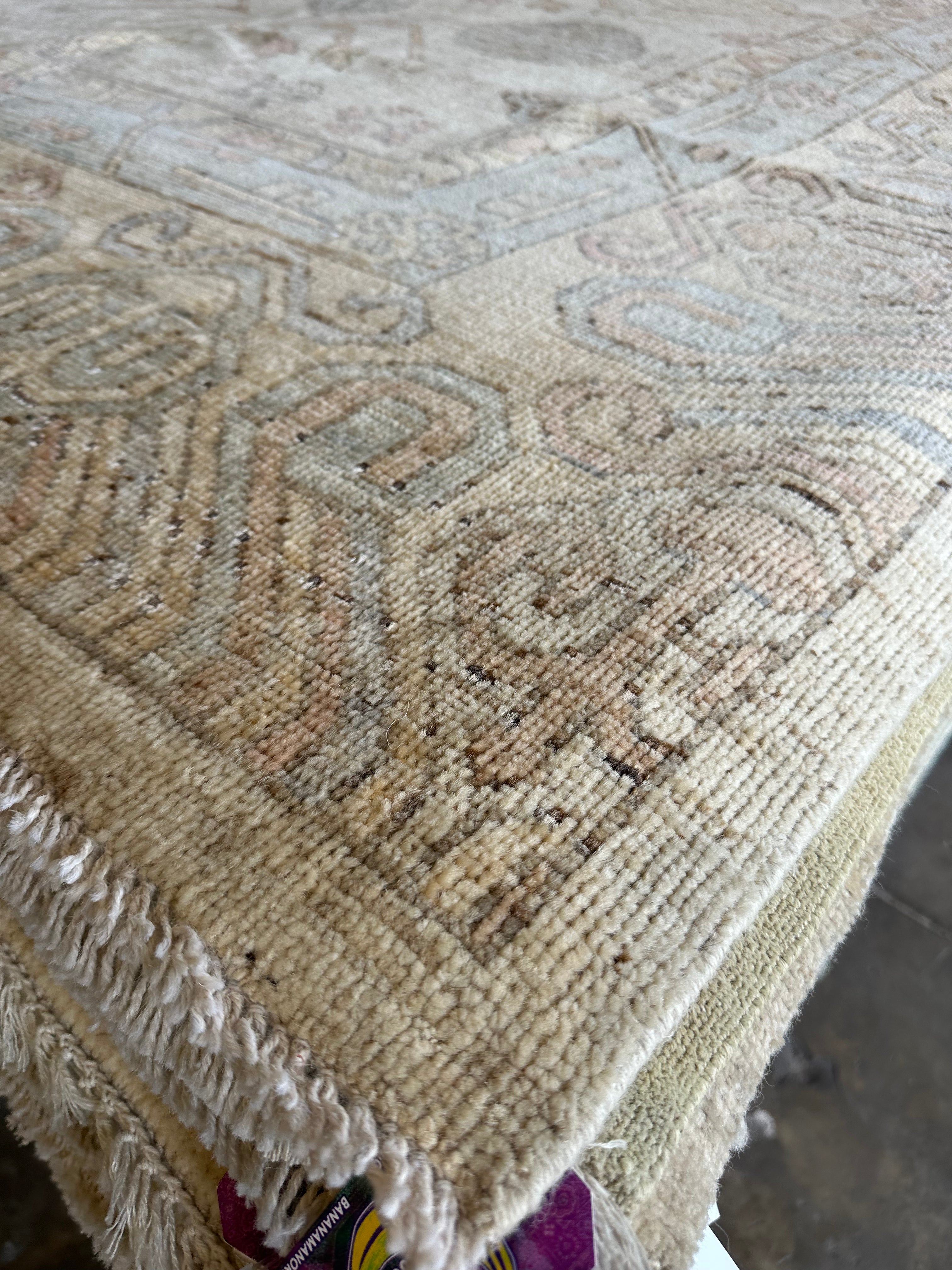 Trudy Groovy 9.4x11.9 Multicolor Whitewashed Hand-Knotted Oushak