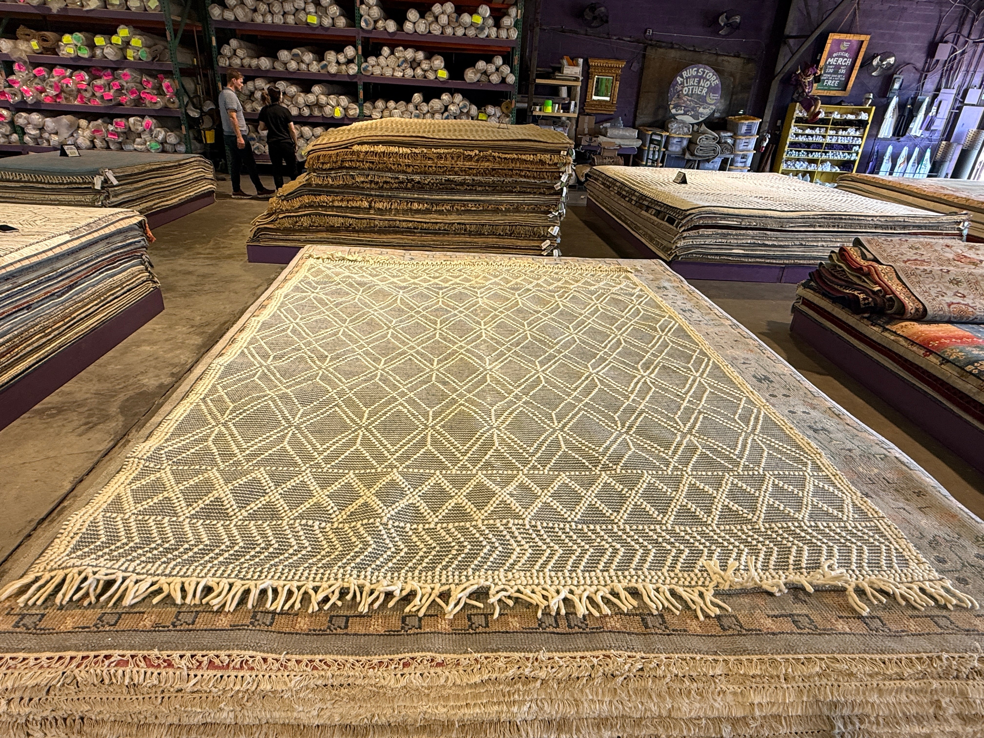 Chocolate Martini 7.6x9.6 Ivory and Blue Hand-Woven Rug