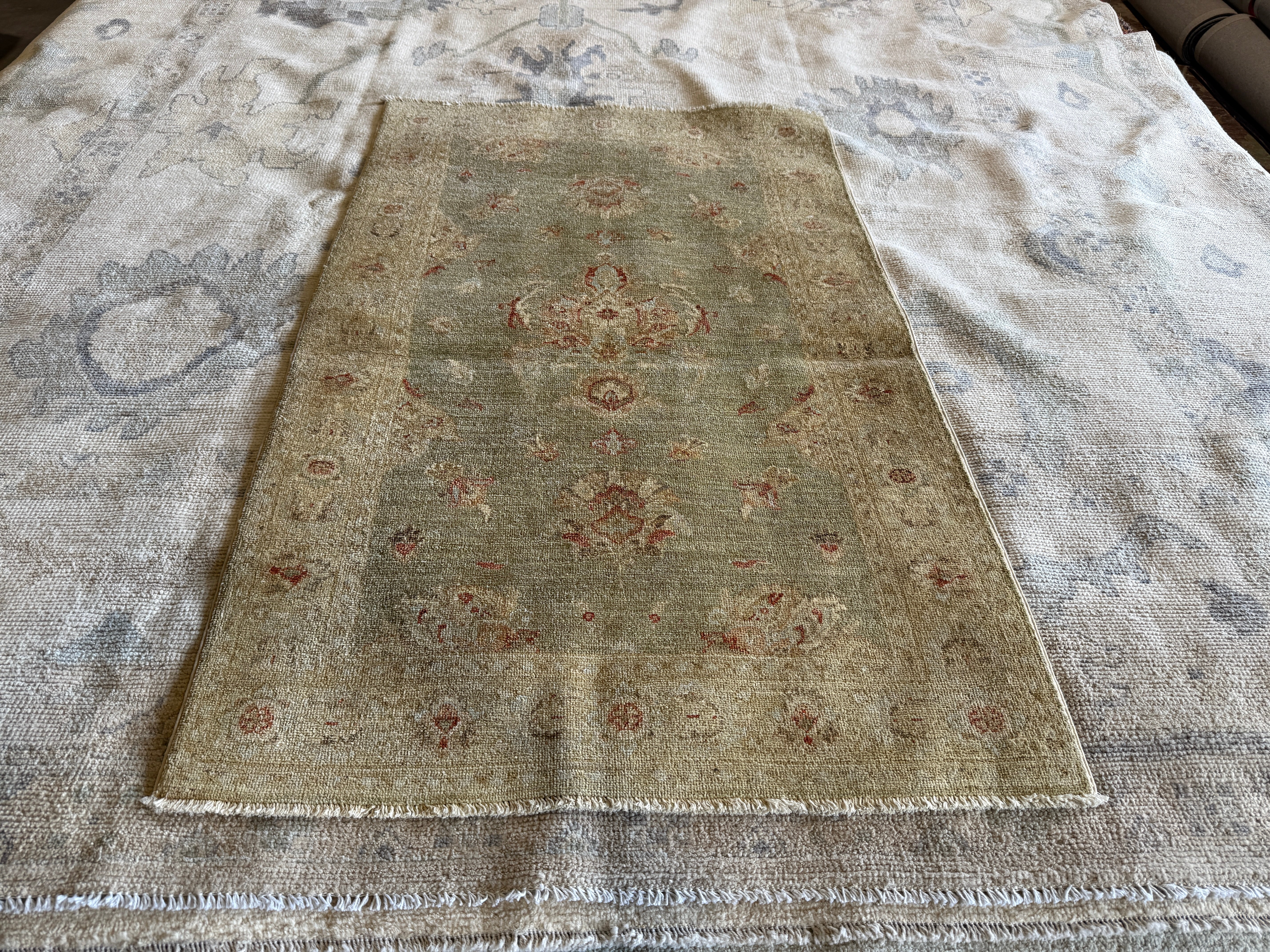 Jodie Plumb 2.11x4.9 Green Hand-Knotted Farhan Rug